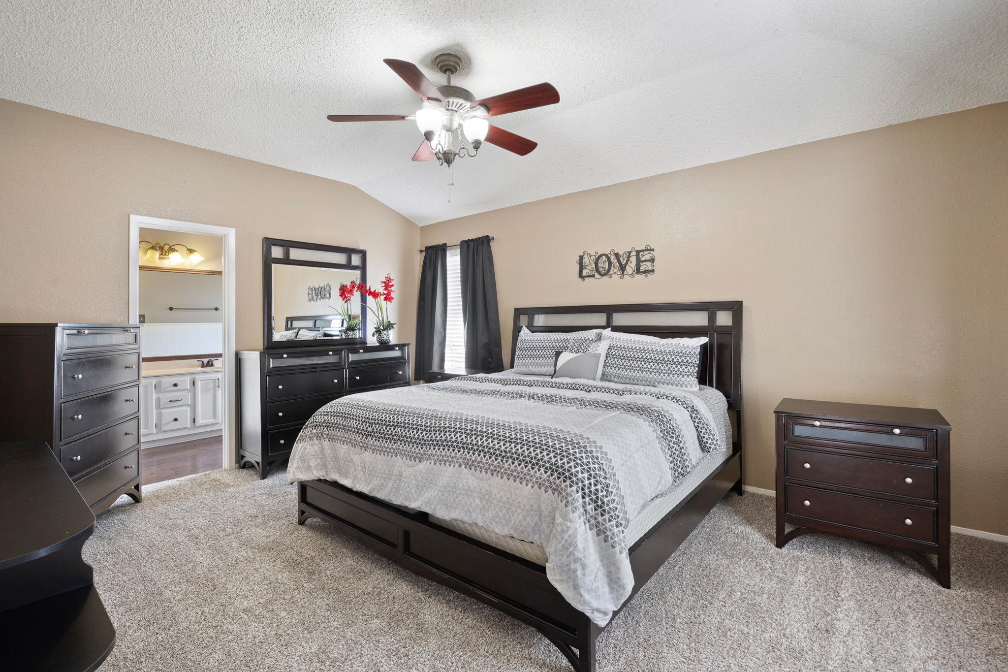 8422 Priest River Dr, Round Rock, TX 78681