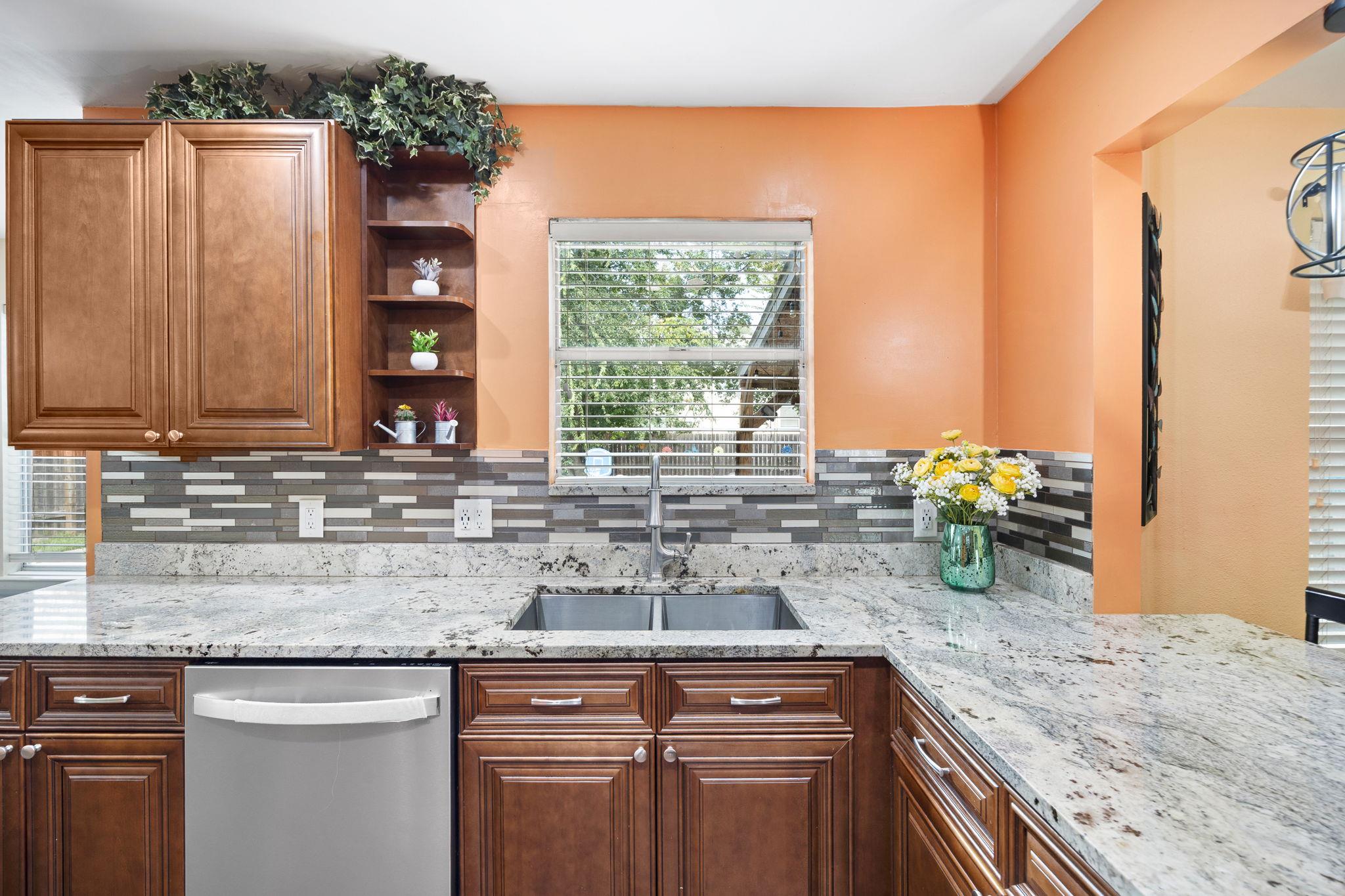 8422 Priest River Dr, Round Rock, TX 78681