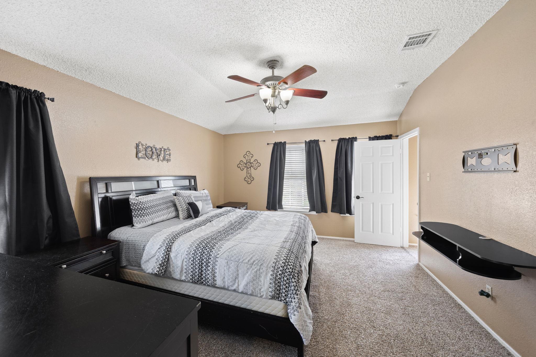 8422 Priest River Dr, Round Rock, TX 78681