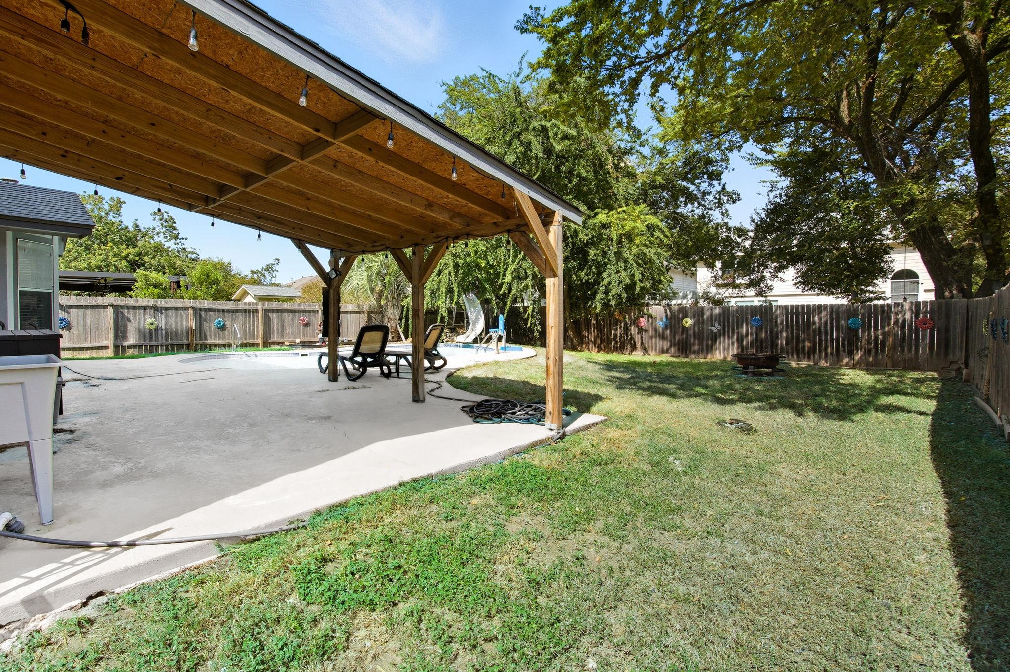 8422 Priest River Dr, Round Rock, TX 78681