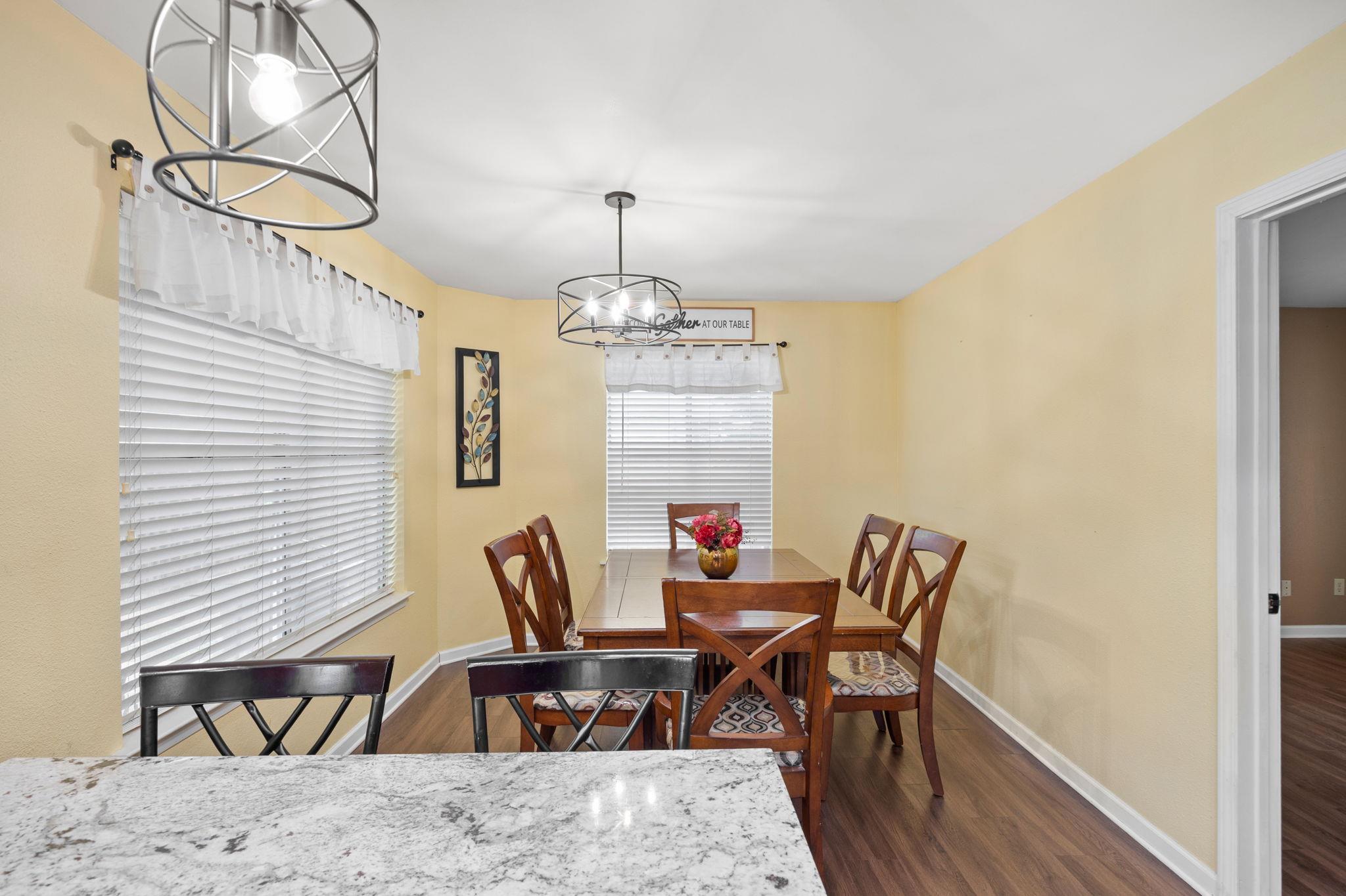 8422 Priest River Dr, Round Rock, TX 78681