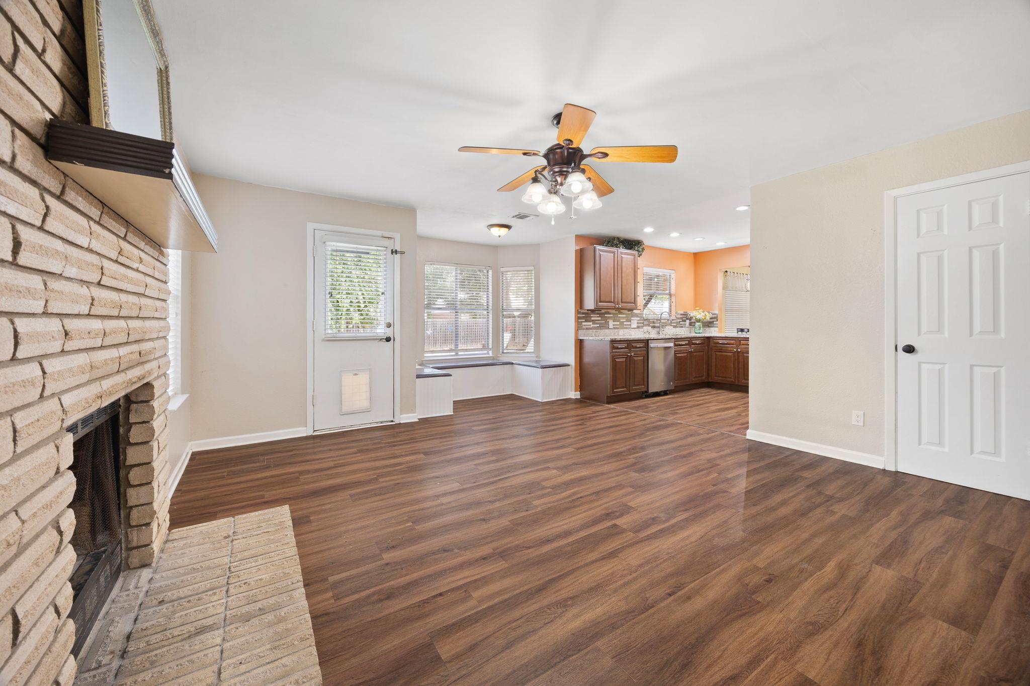 8422 Priest River Dr, Round Rock, TX 78681