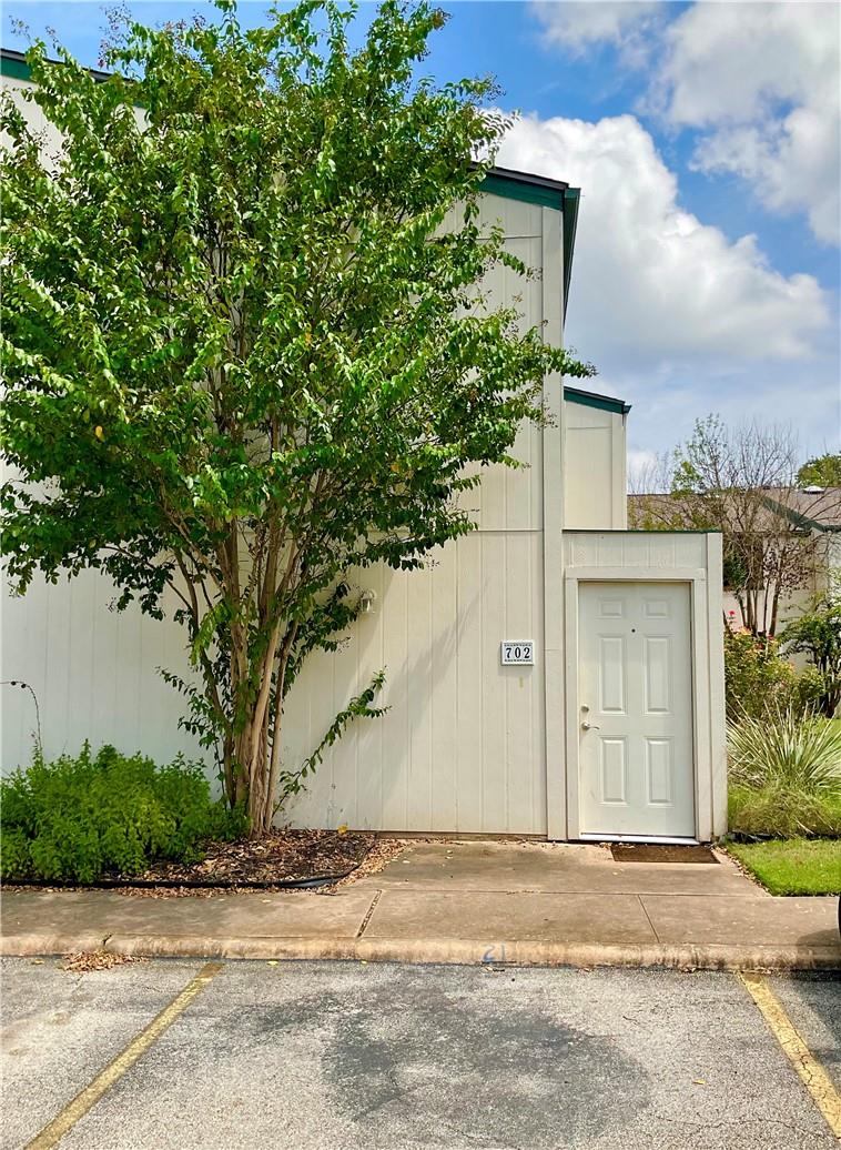 6718 Silvermine Dr # 702, Austin, TX 78736