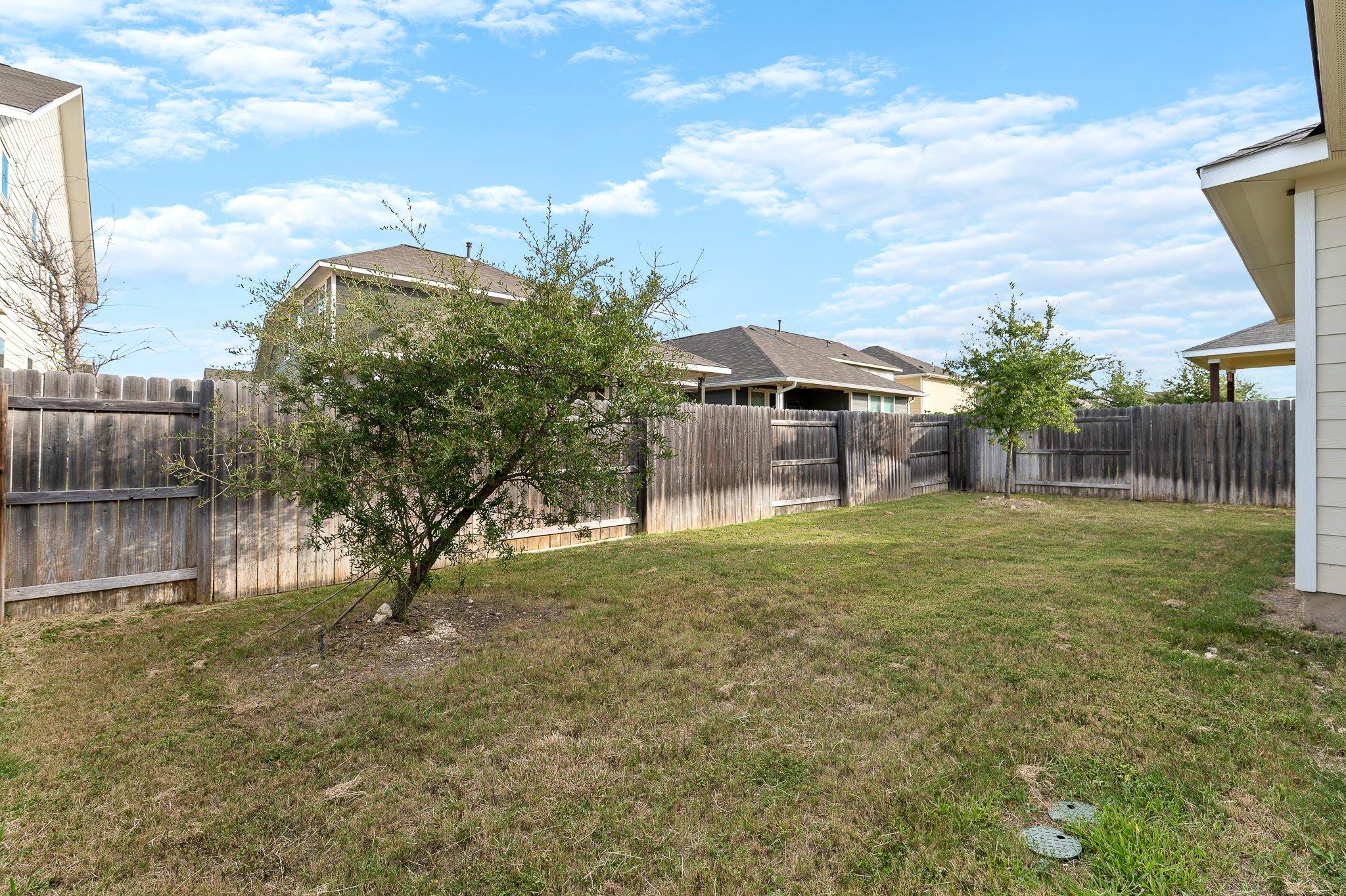 216 Blue Hibiscus Dr, Liberty Hill, TX 78642