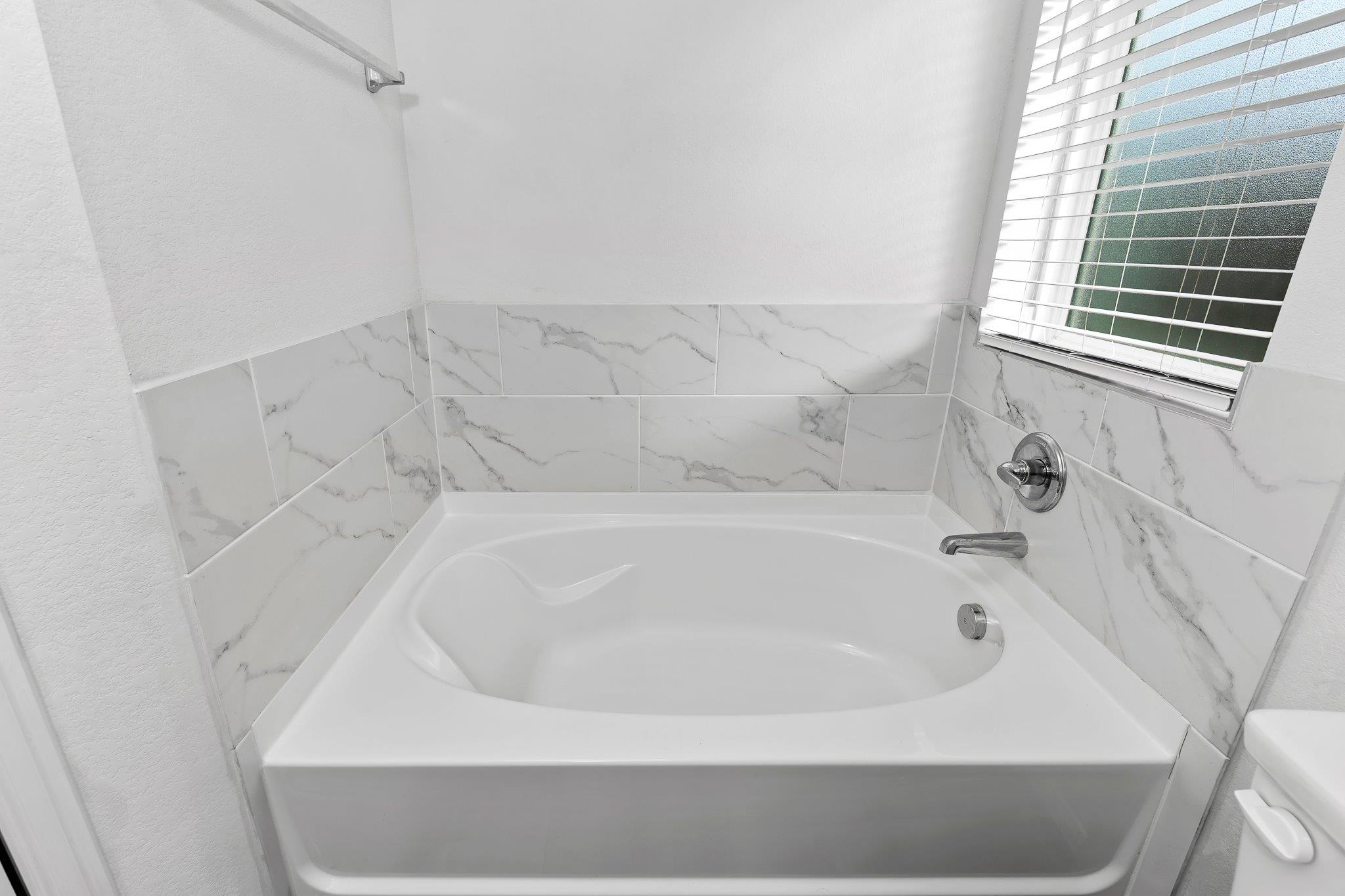 216 Blue Hibiscus Dr, Liberty Hill, TX 78642