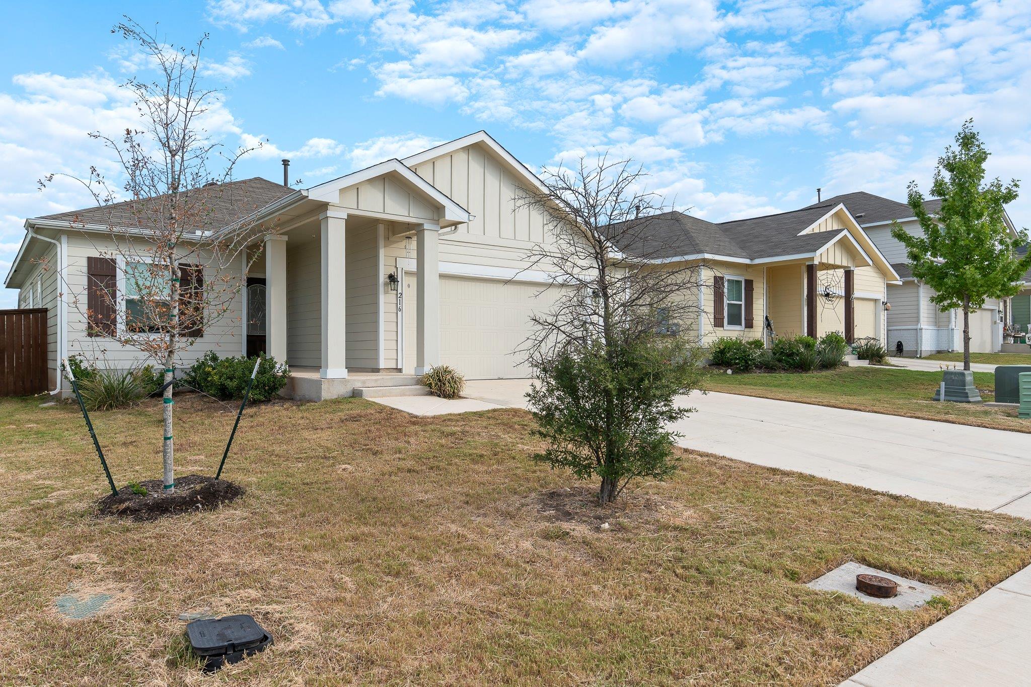 216 Blue Hibiscus Dr, Liberty Hill, TX 78642