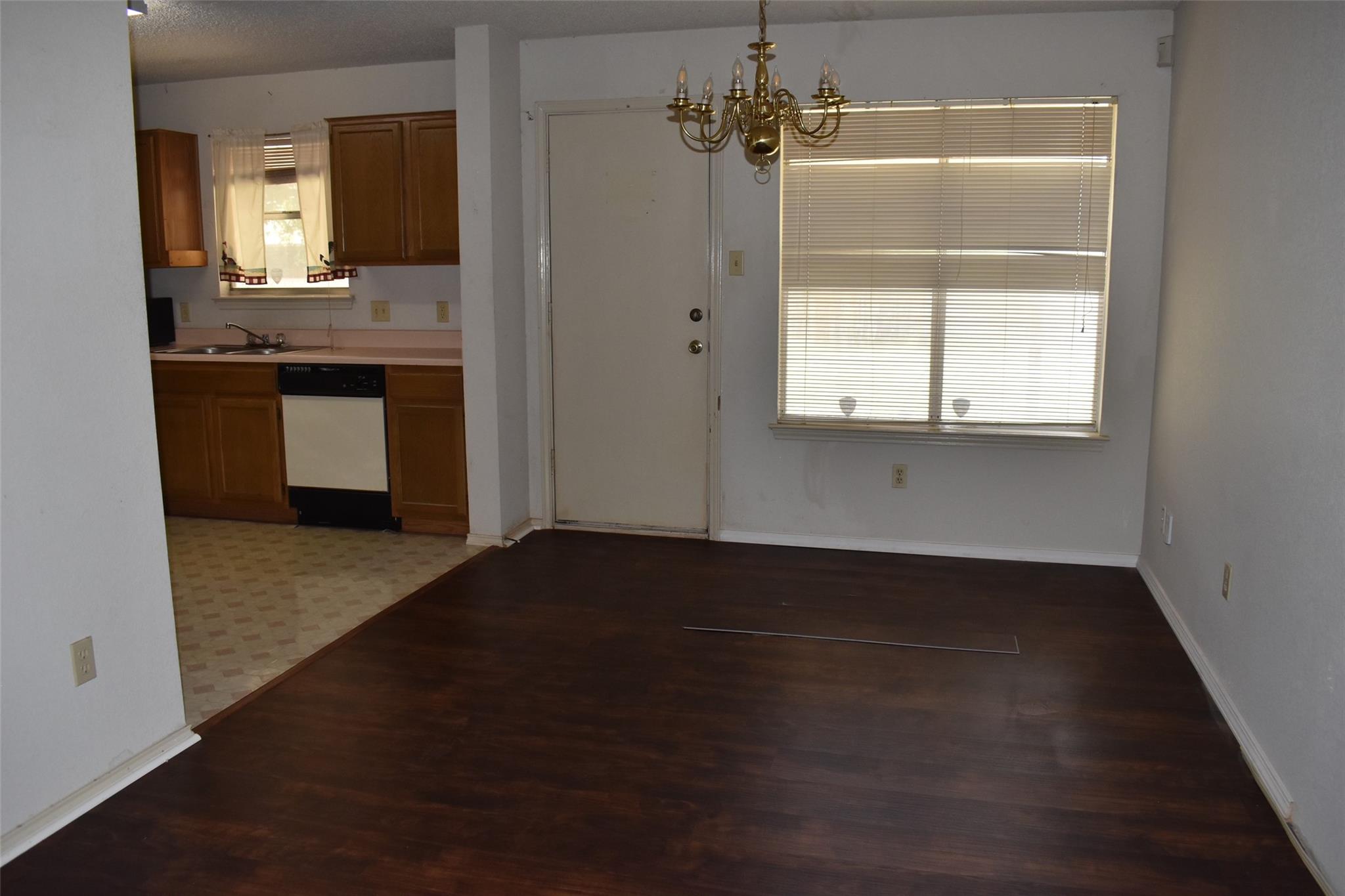 911 Tayside Dr, Pflugerville, TX 78660