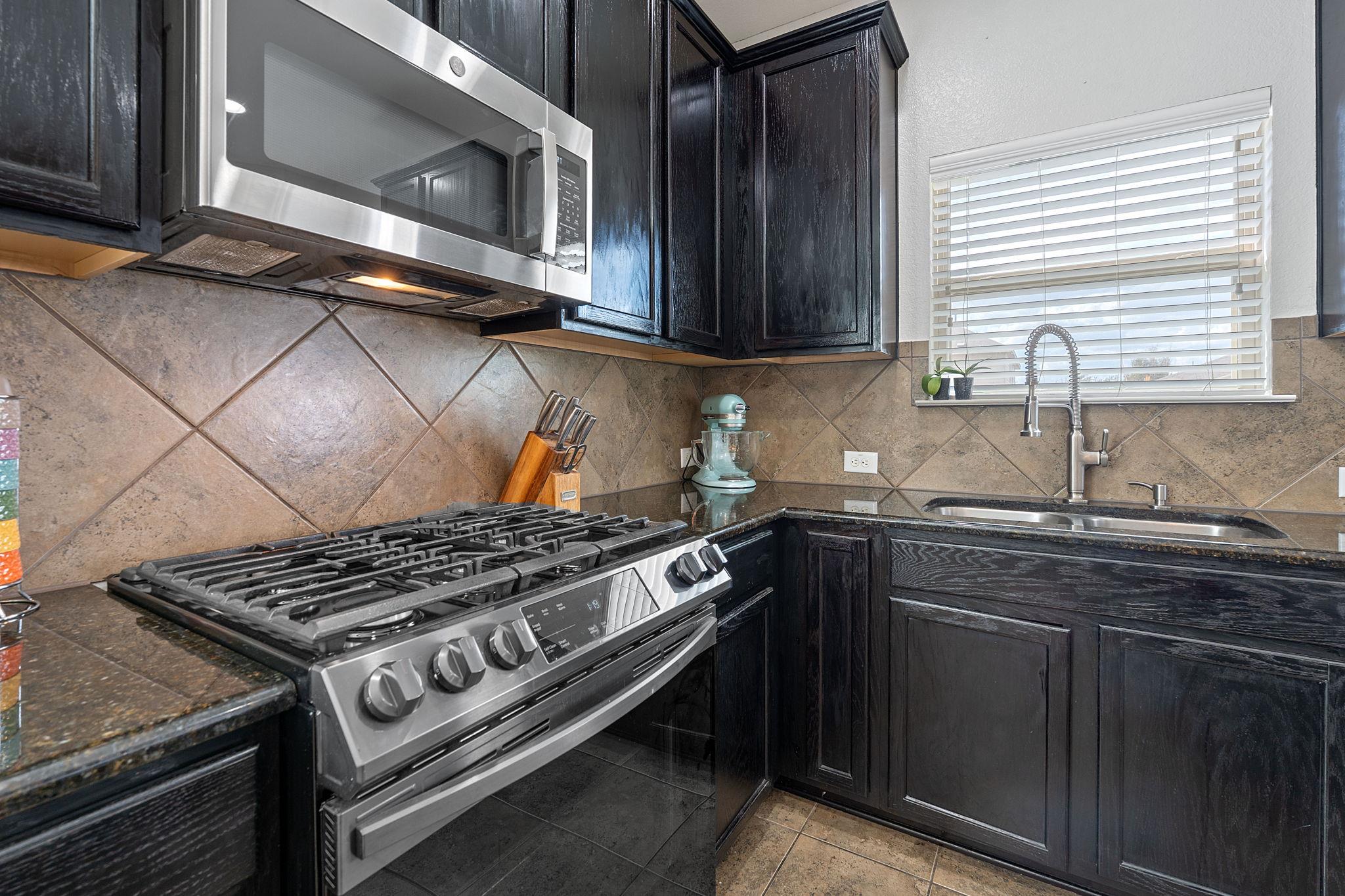 579 Dragon Ridge Rd, Buda, TX 78610