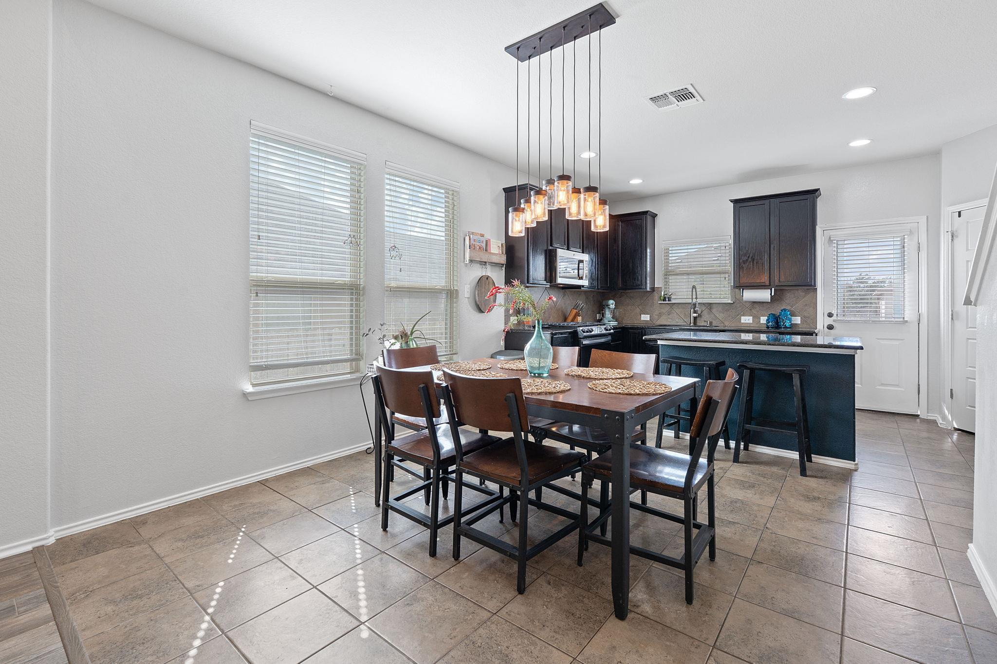 579 Dragon Ridge Rd, Buda, TX 78610