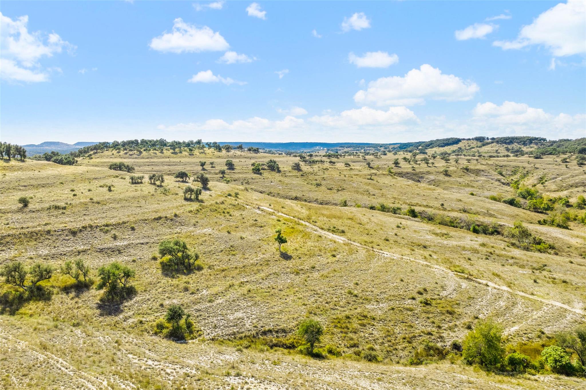 5434 Kendalia Rd, Blanco, TX 78606