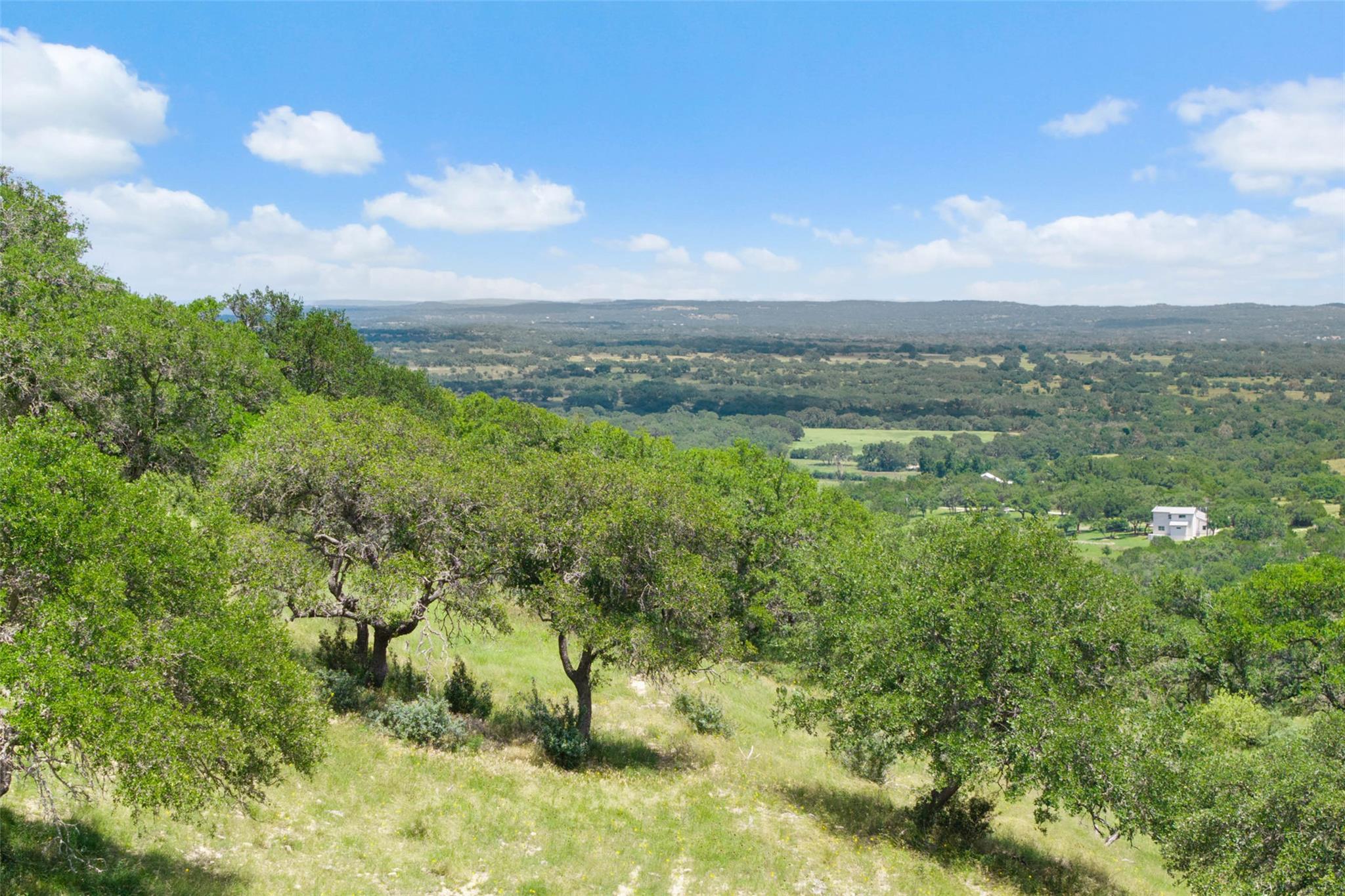 5434 Kendalia Rd, Blanco, TX 78606