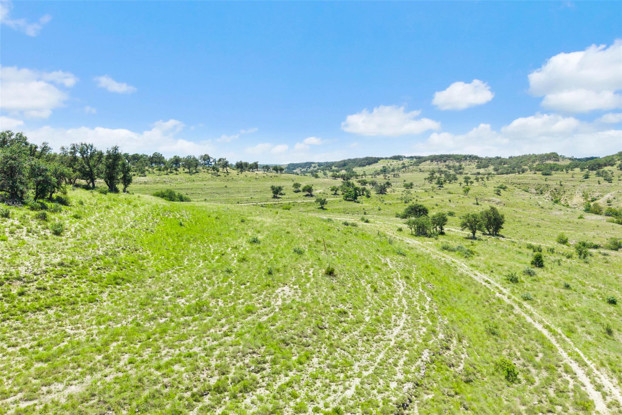 5434 Kendalia Rd, Blanco, TX 78606