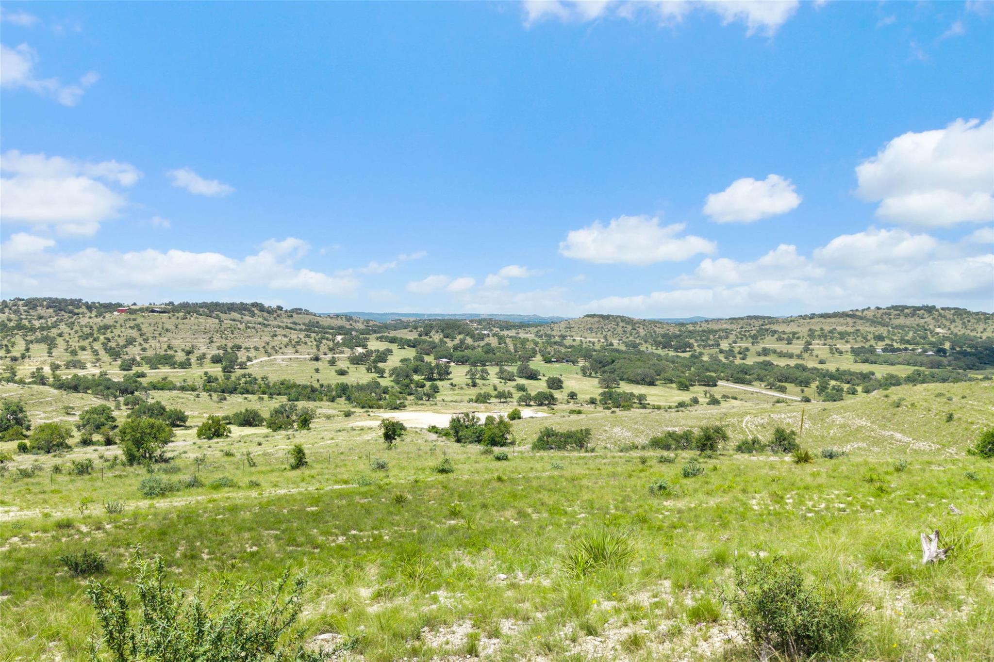 5434 Kendalia Rd, Blanco, TX 78606