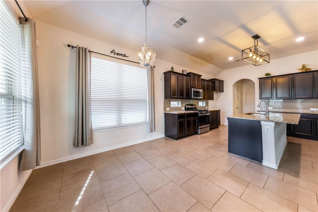 3641 Bainbridge St, Round Rock, TX 78681