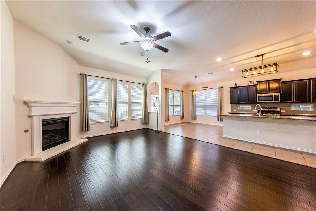 3641 Bainbridge St, Round Rock, TX 78681