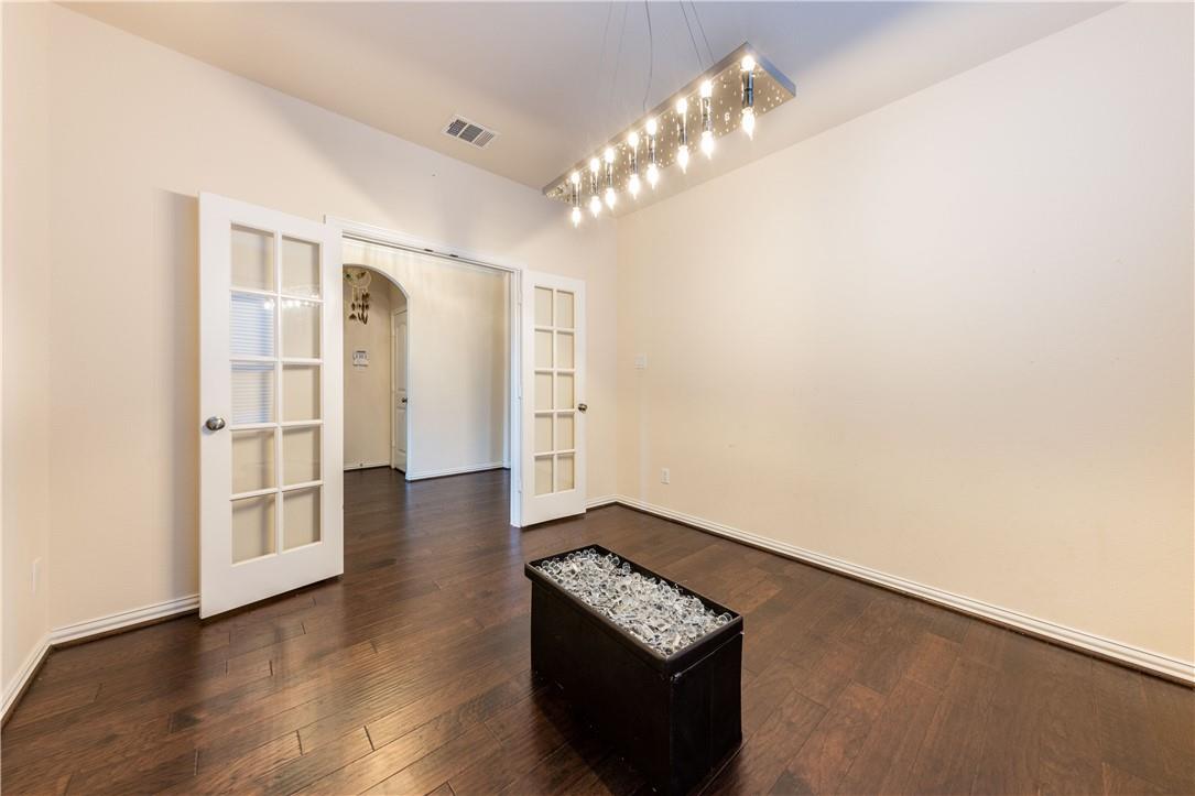 3641 Bainbridge St, Round Rock, TX 78681