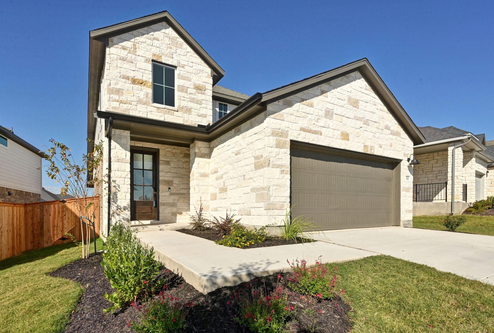 144 Granit Oak Drive, Dripping Springs, TX 78620