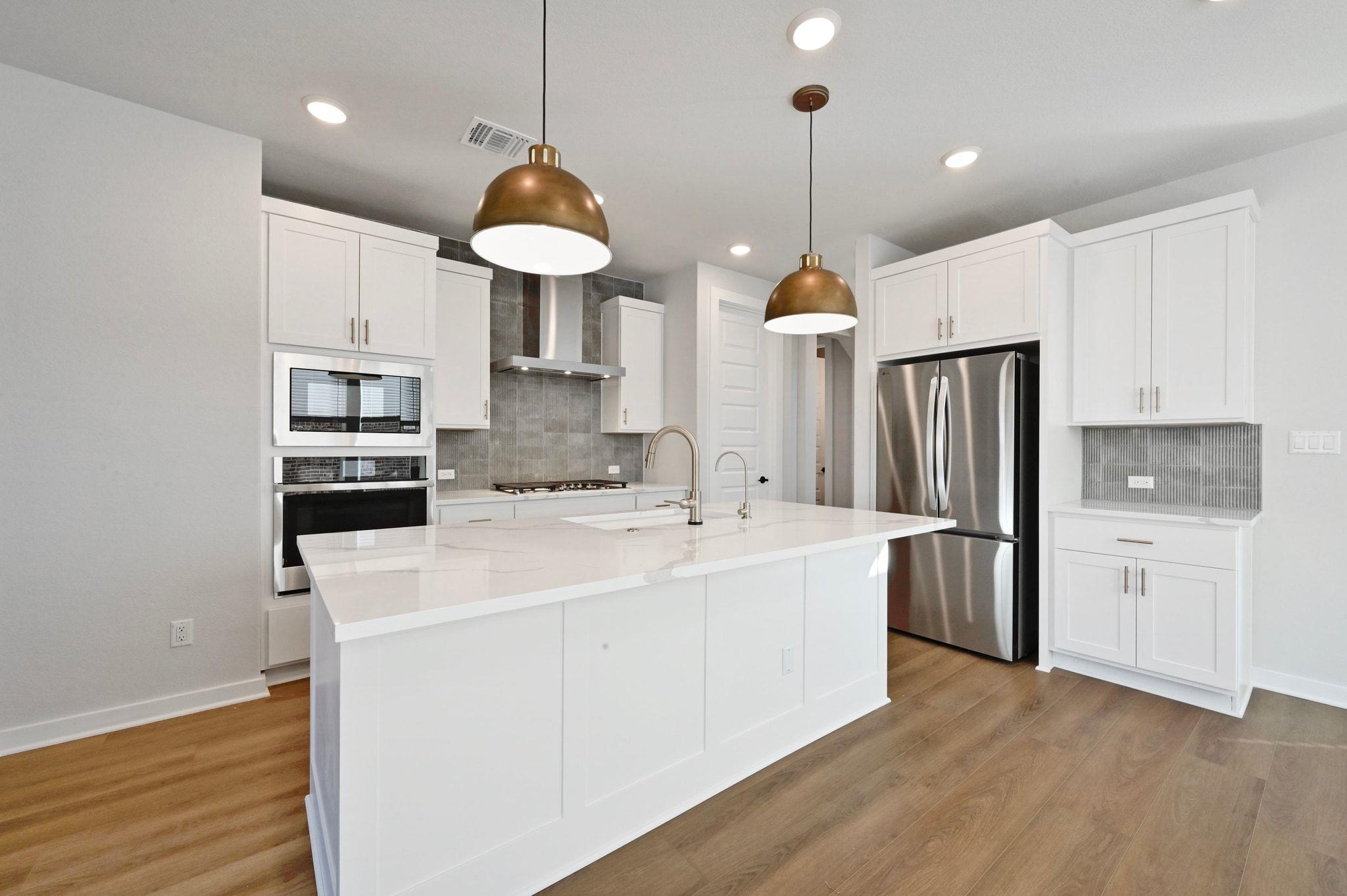 144 Granit Oak Drive, Dripping Springs, TX 78620