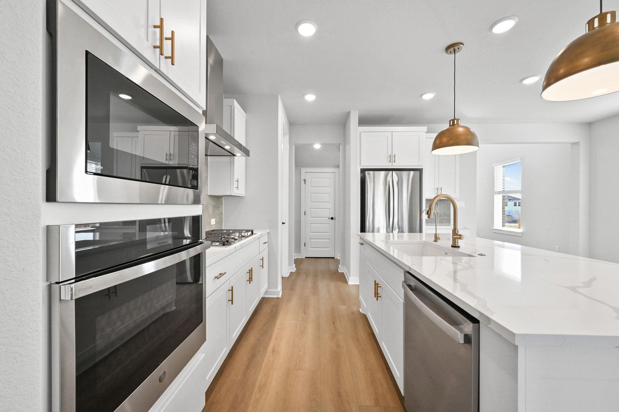 144 Granit Oak Drive, Dripping Springs, TX 78620