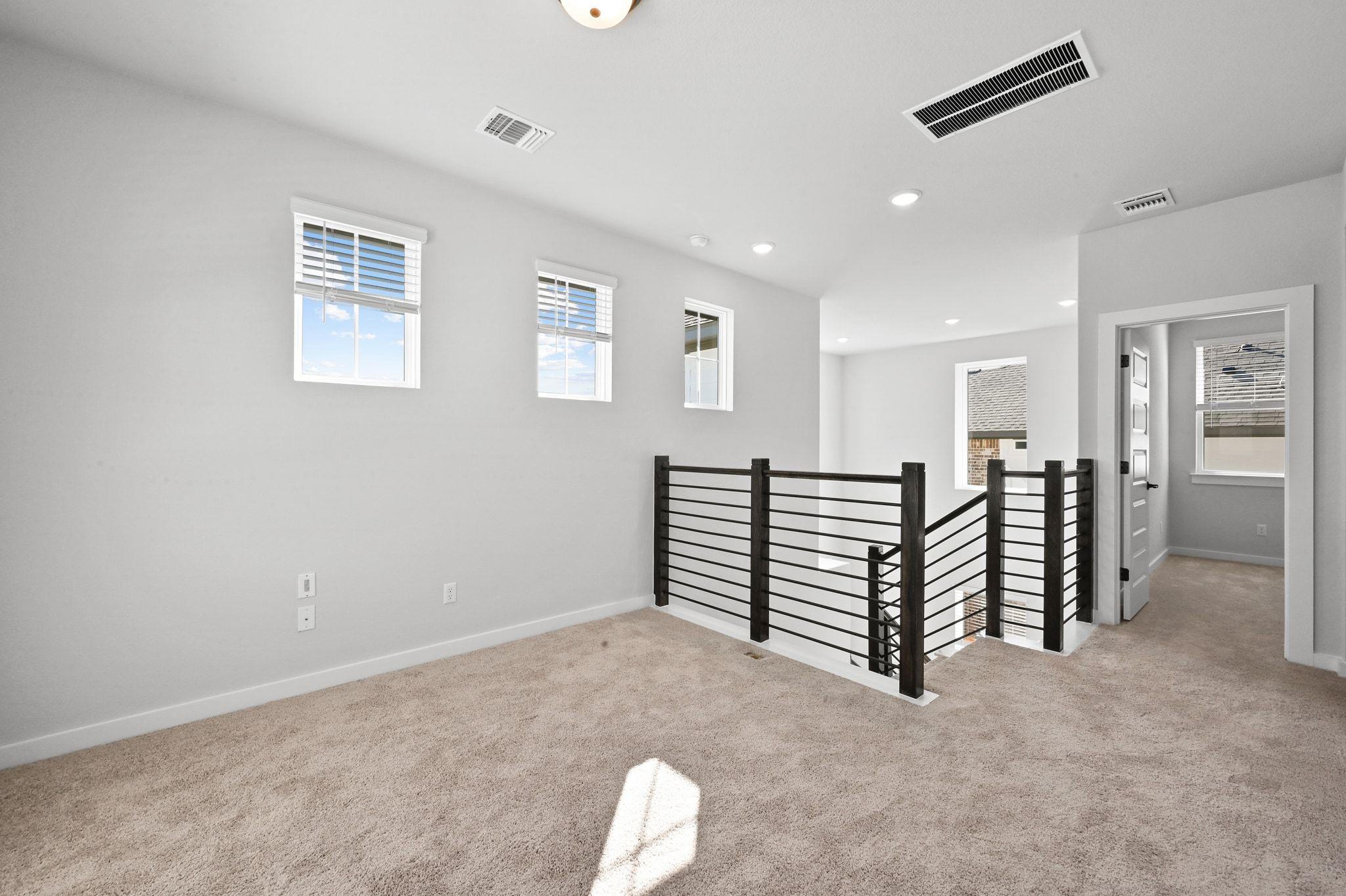 144 Granit Oak Drive, Dripping Springs, TX 78620