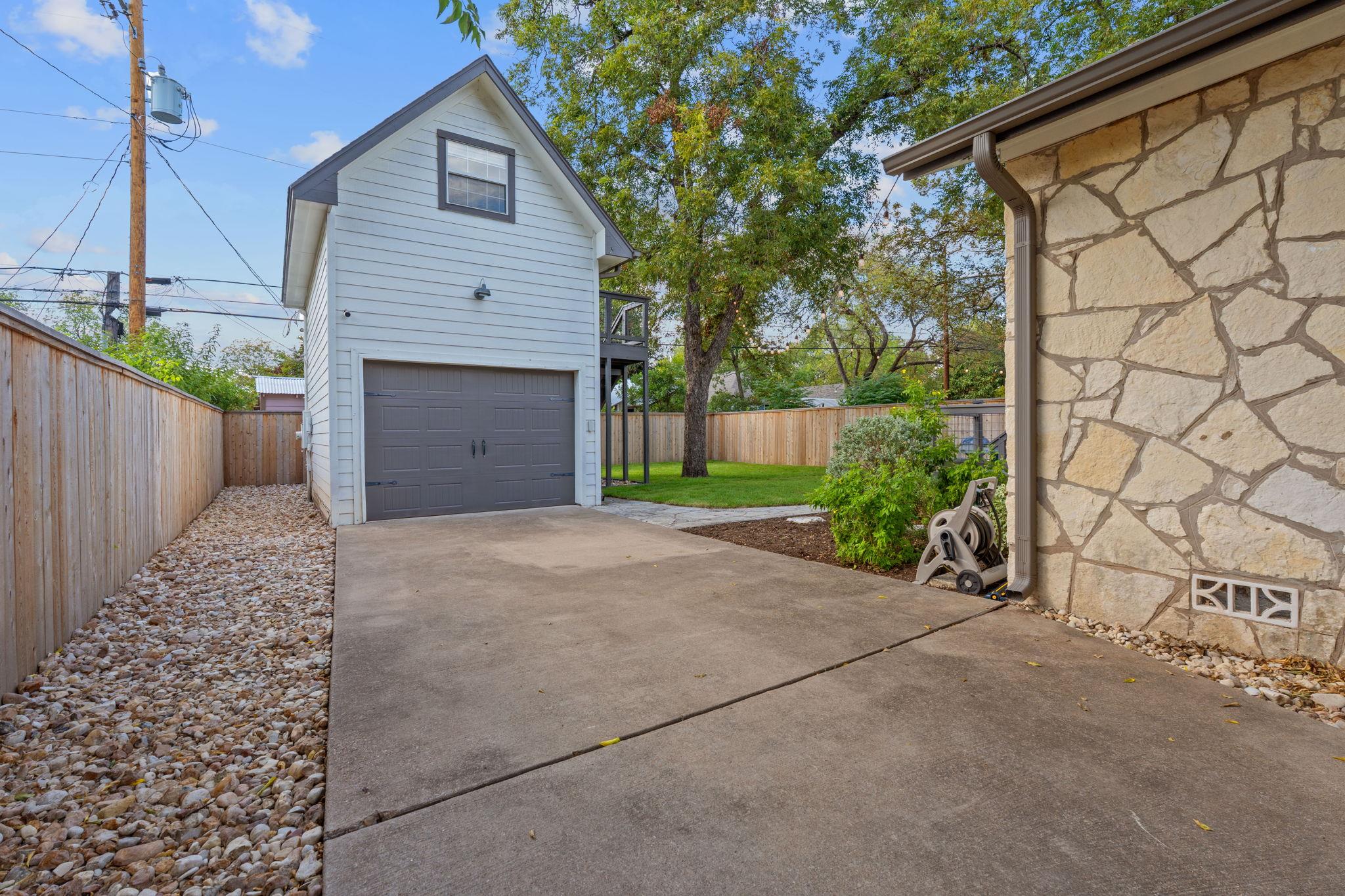 5400 Sunshine Dr, Austin, TX 78756