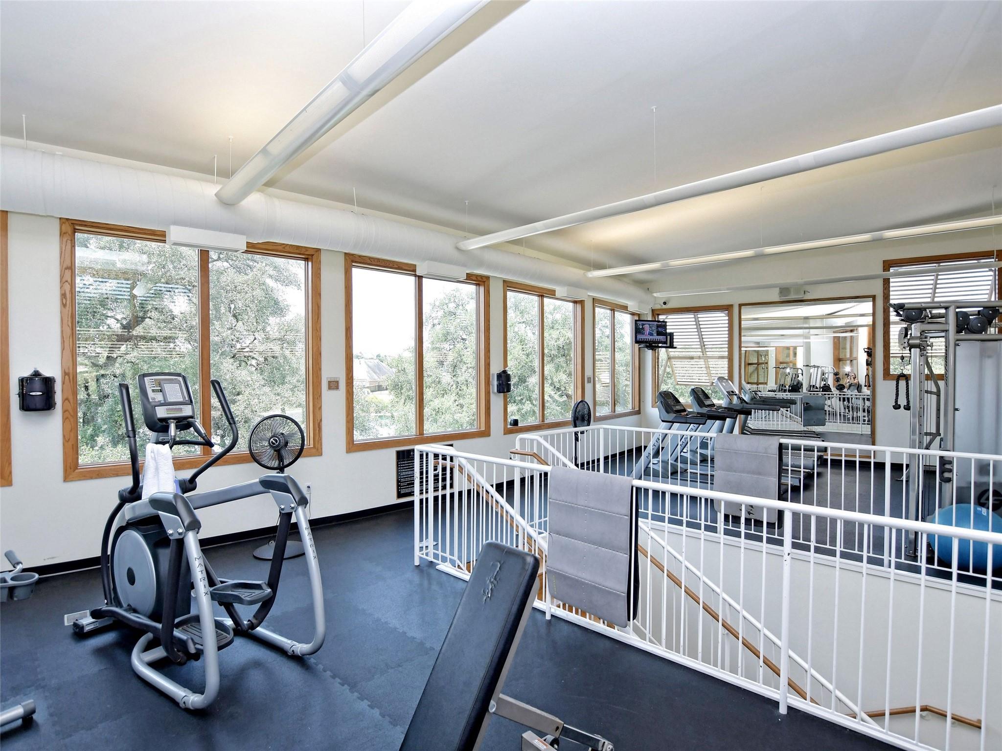 614 Stone River Dr, Austin, TX 78737