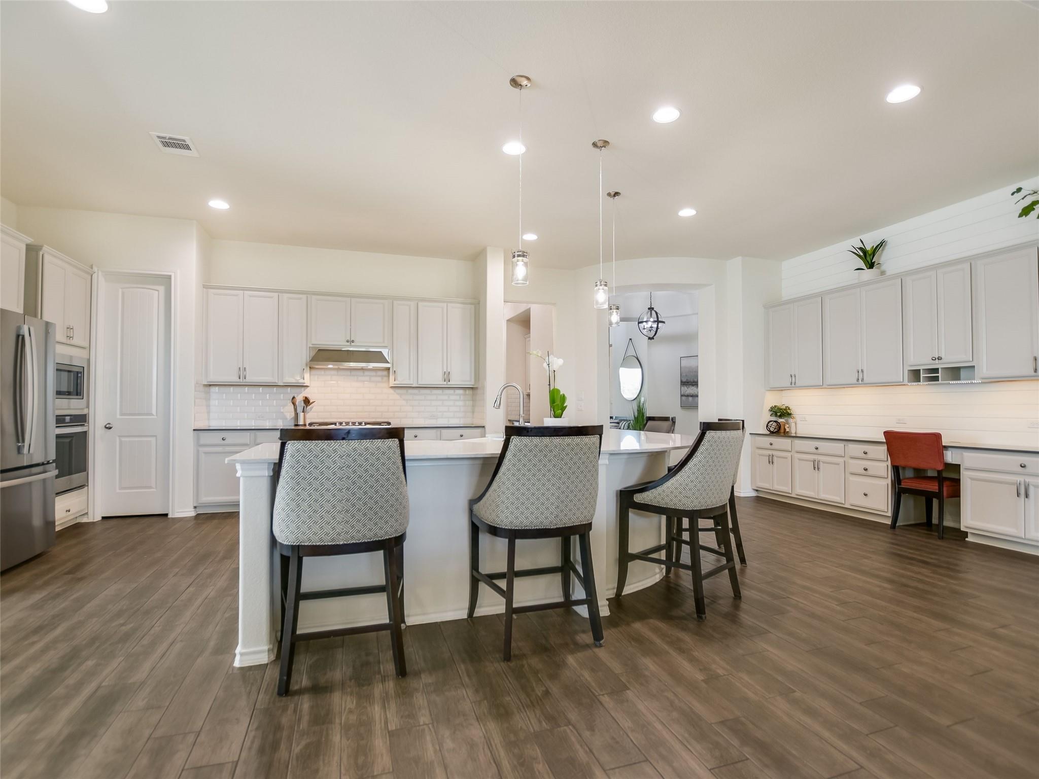 614 Stone River Dr, Austin, TX 78737