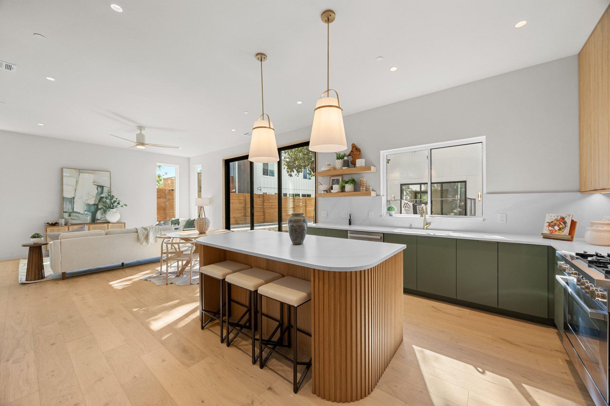 1175 Navasota St # 2, Austin, TX 78702