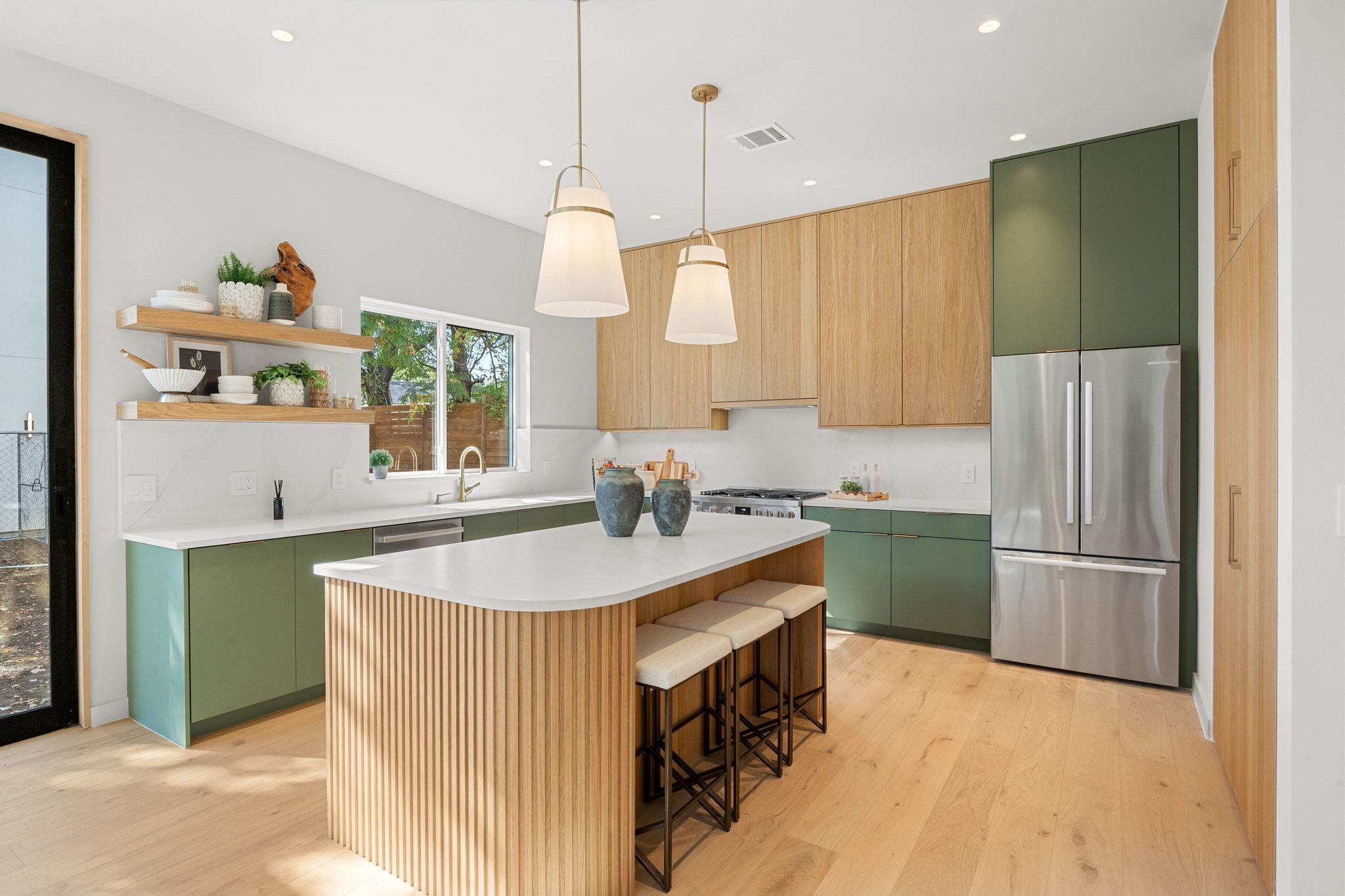 1175 Navasota St # 2, Austin, TX 78702