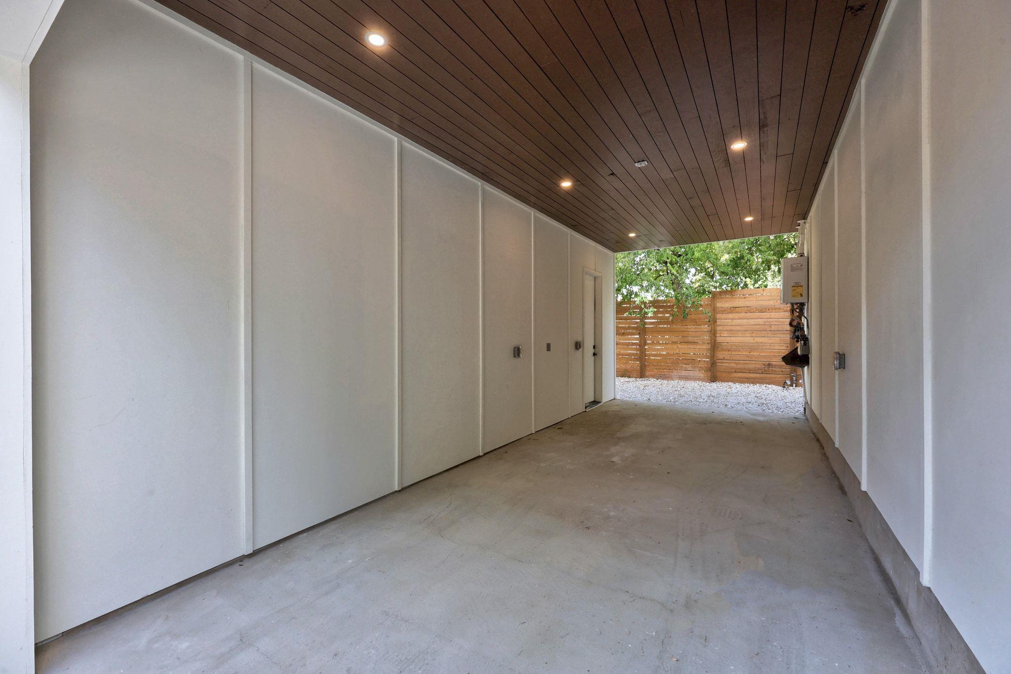 1175 Navasota St # 2, Austin, TX 78702