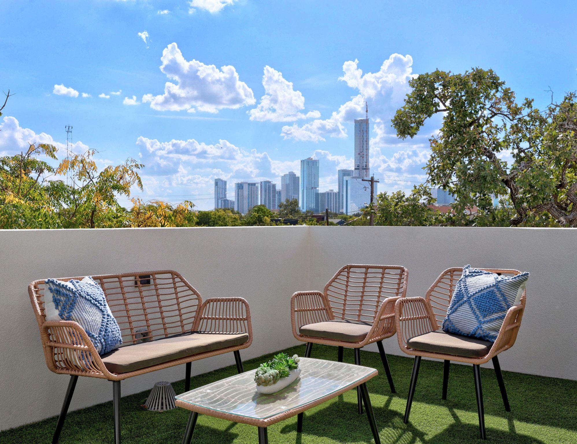 1175 Navasota St # 2, Austin, TX 78702