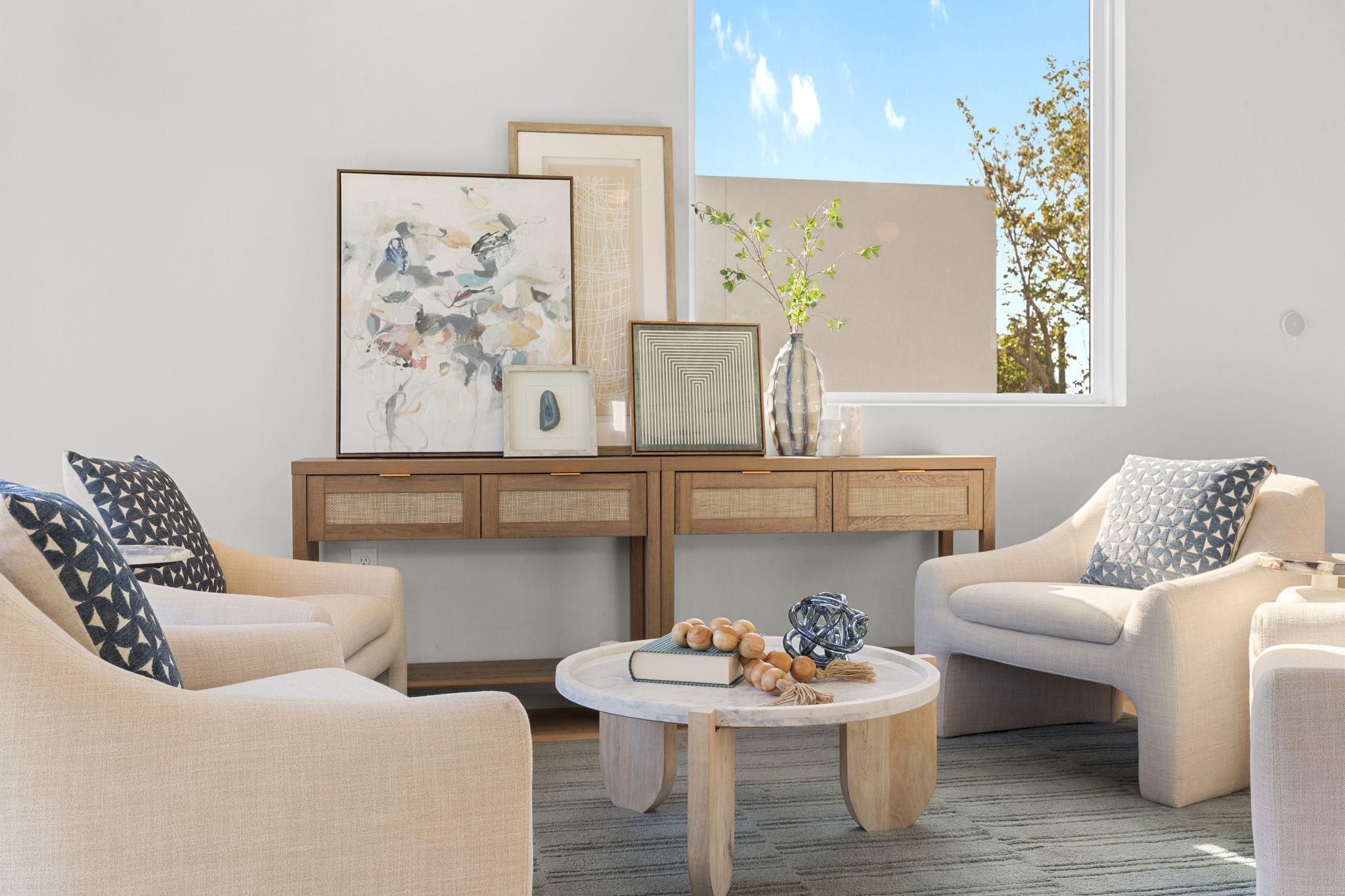 1175 Navasota St # 2, Austin, TX 78702