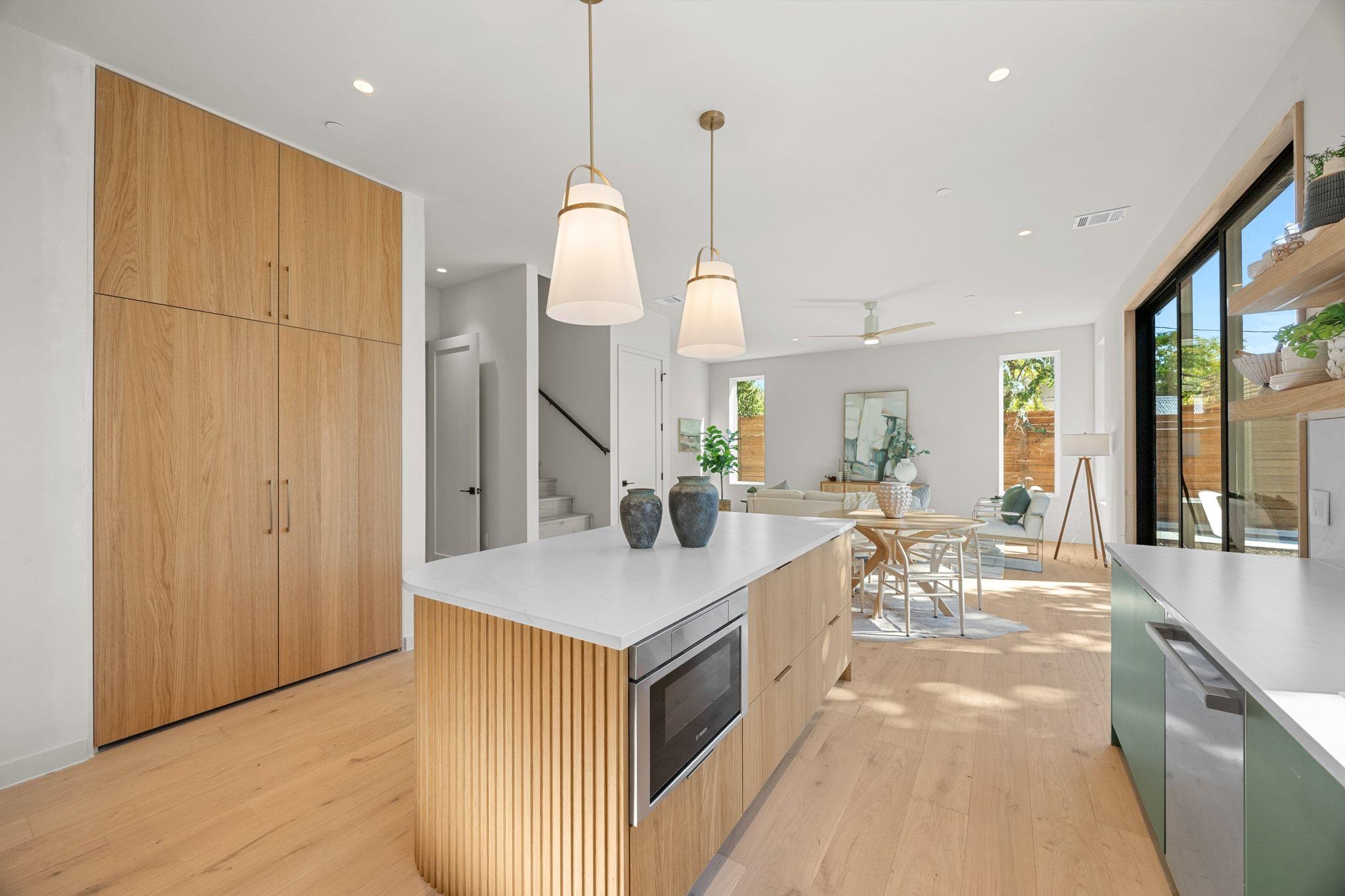 1175 Navasota St # 2, Austin, TX 78702