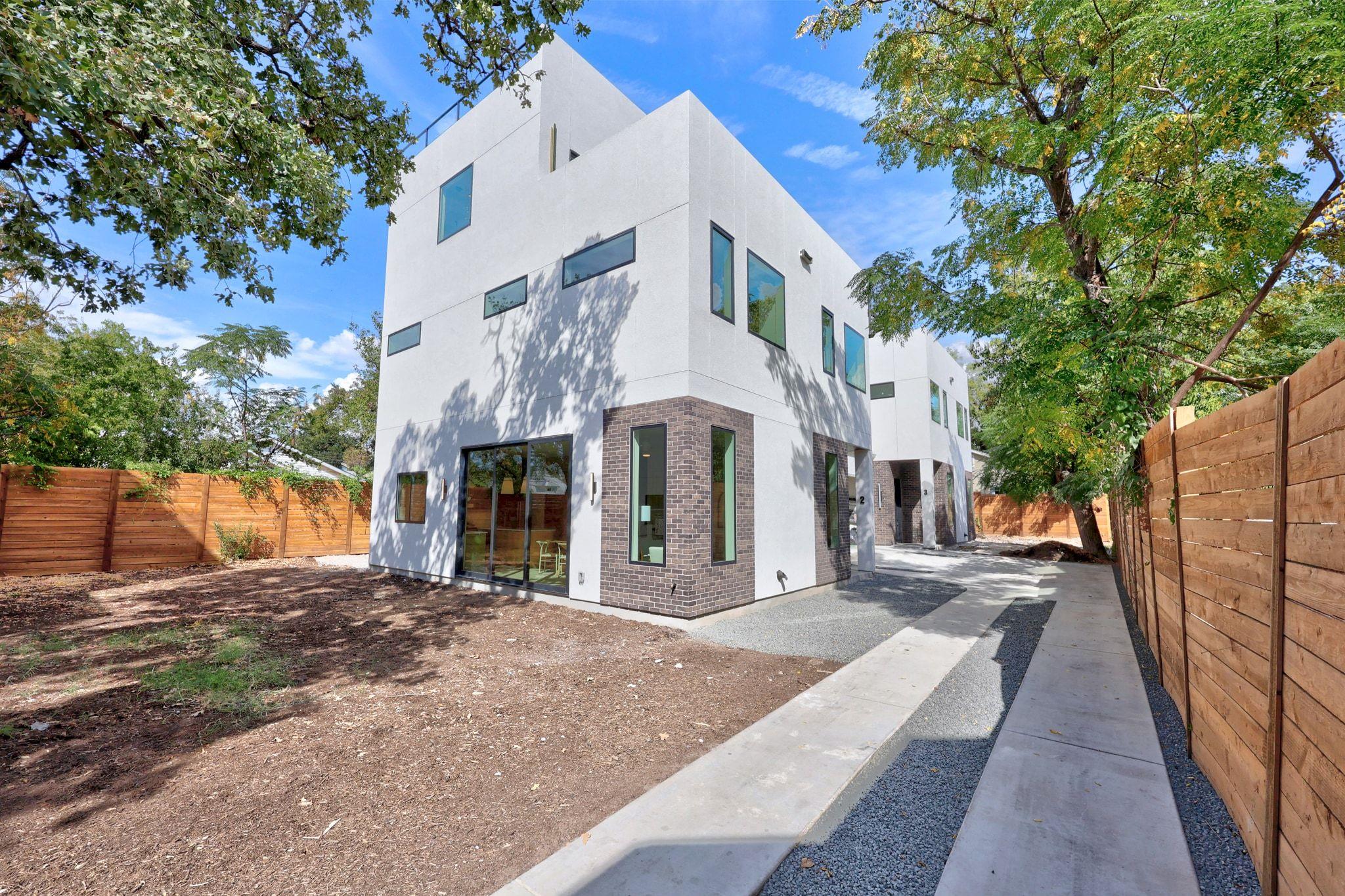 1175 Navasota St # 2, Austin, TX 78702