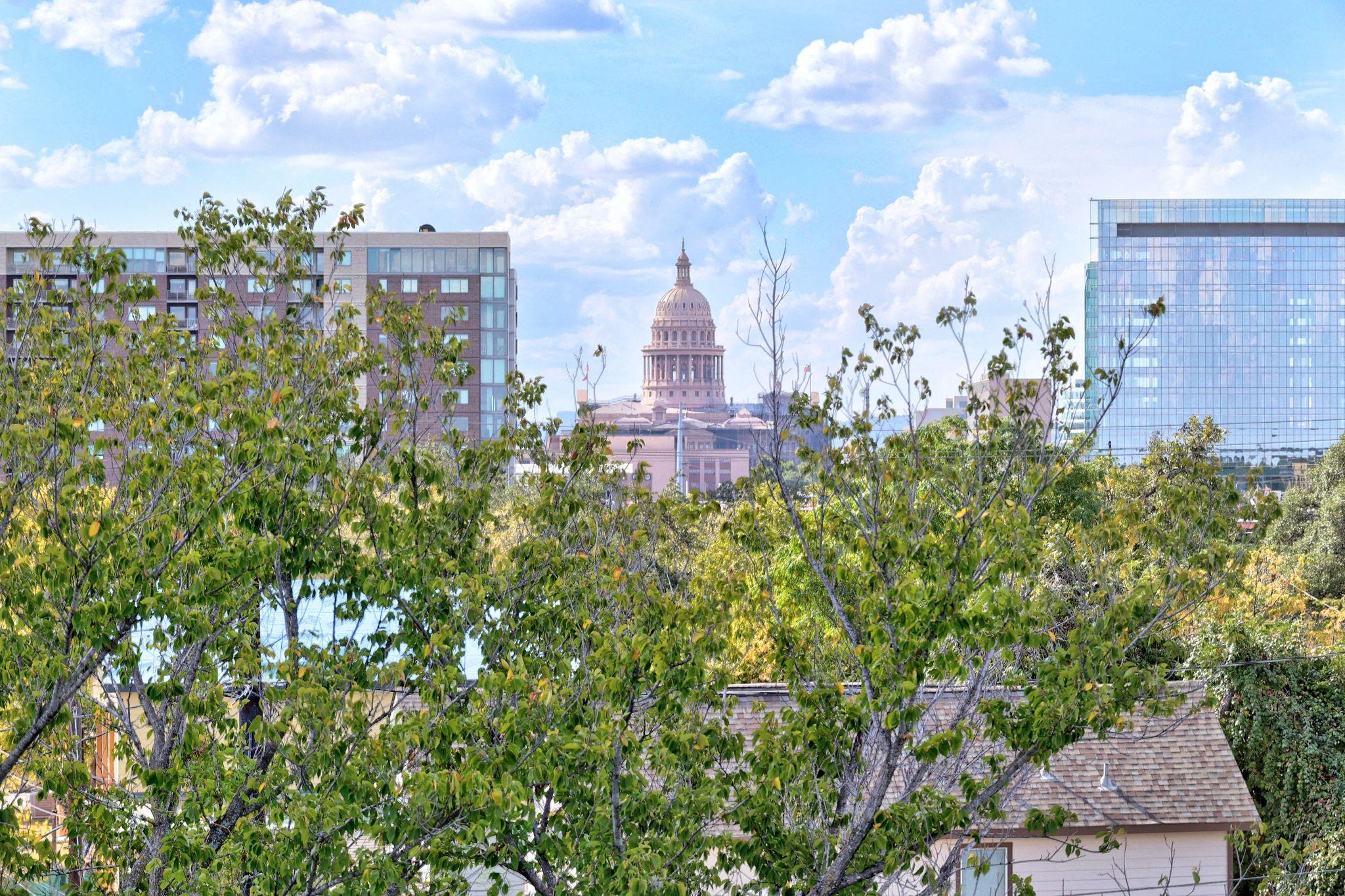 1175 Navasota St # 2, Austin, TX 78702