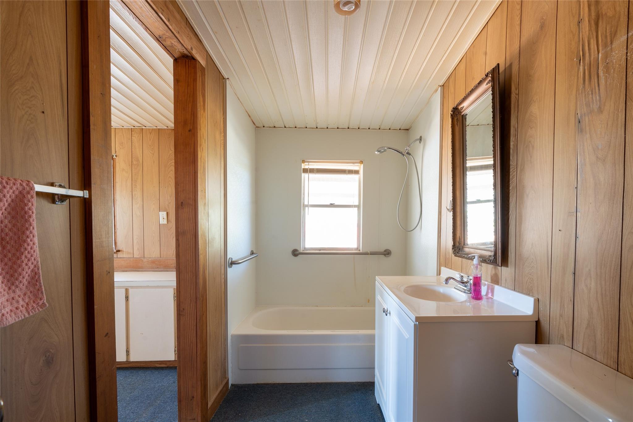 3779 Mule Creek Rd, Harwood, TX 78632