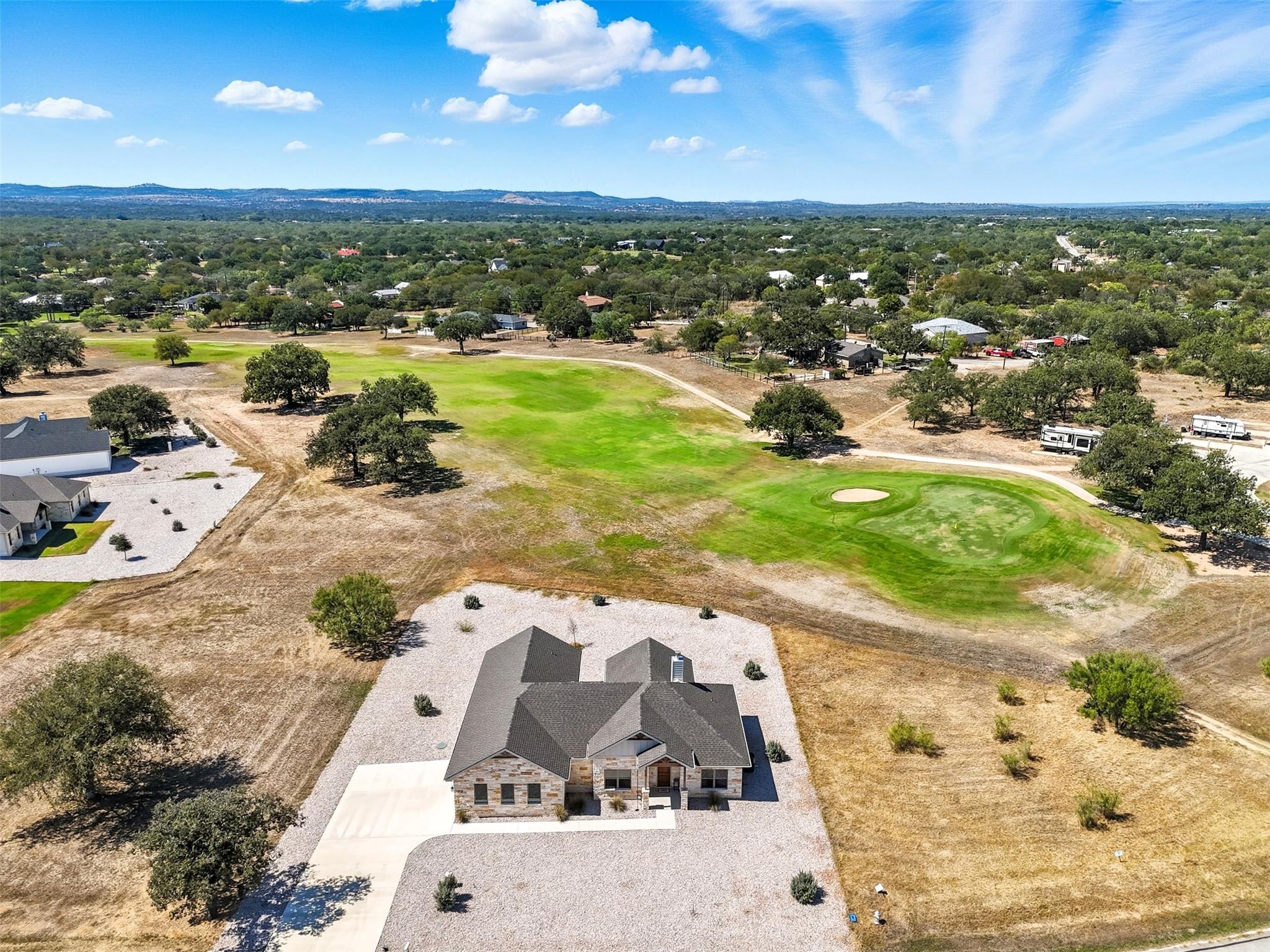 214 Oak Grove Pkwy, Kingsland, TX 78639