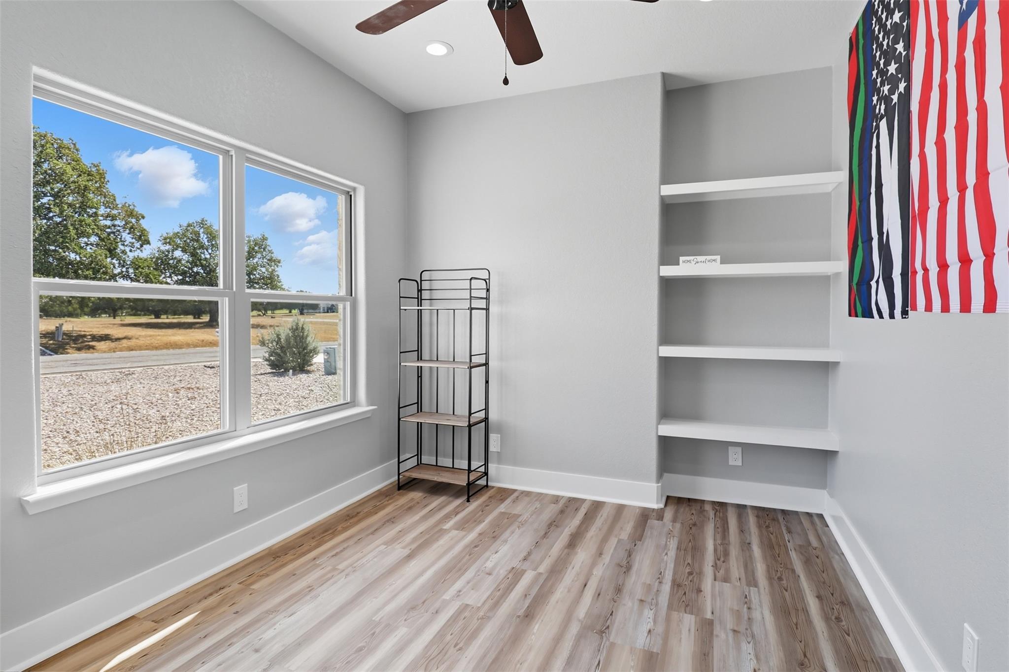 214 Oak Grove Pkwy, Kingsland, TX 78639