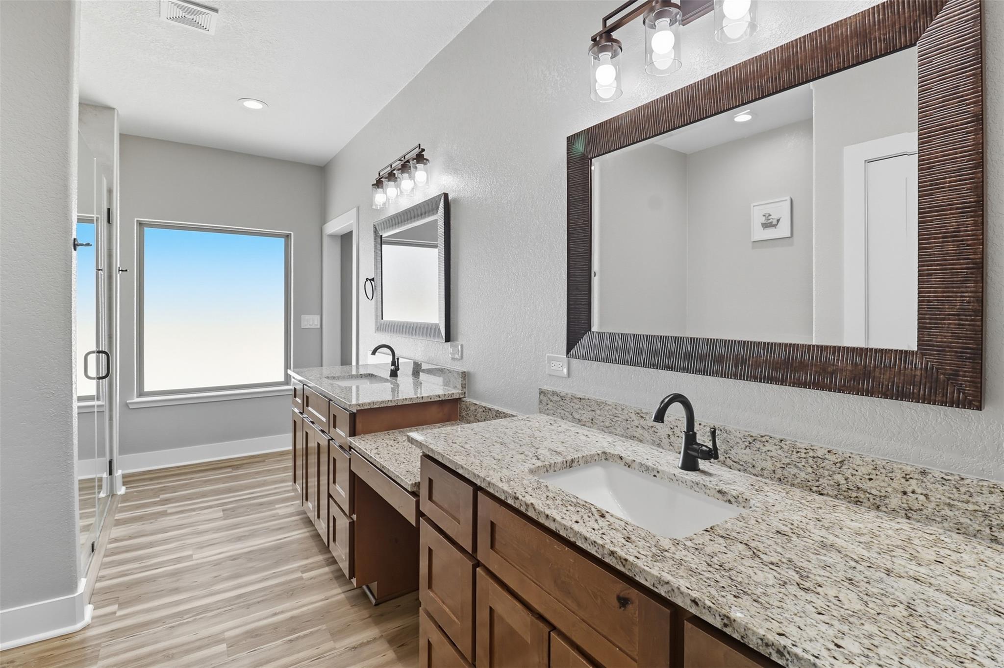 214 Oak Grove Pkwy, Kingsland, TX 78639