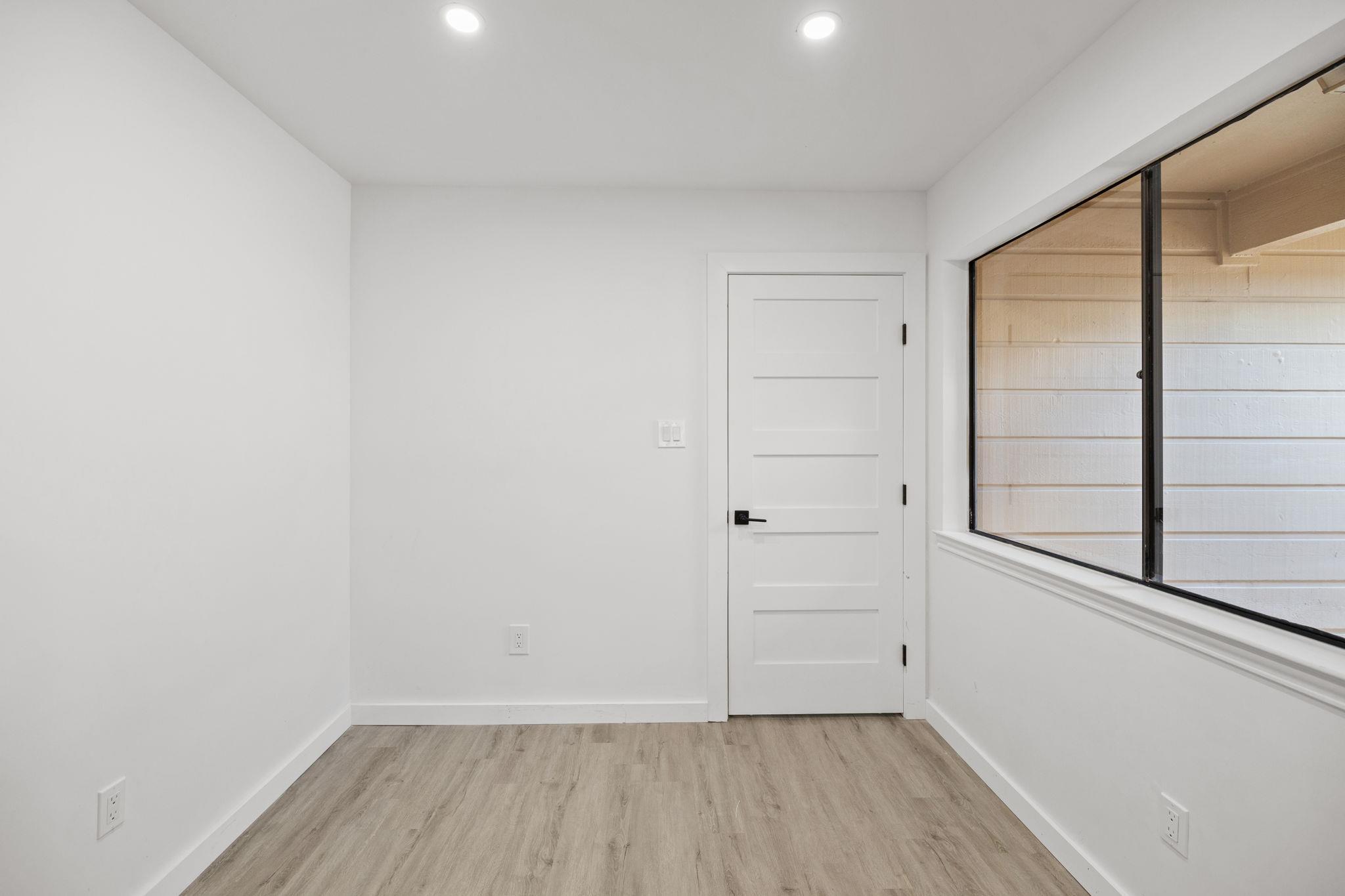 7211 Lakewood Dr # C111, Austin, TX 78750