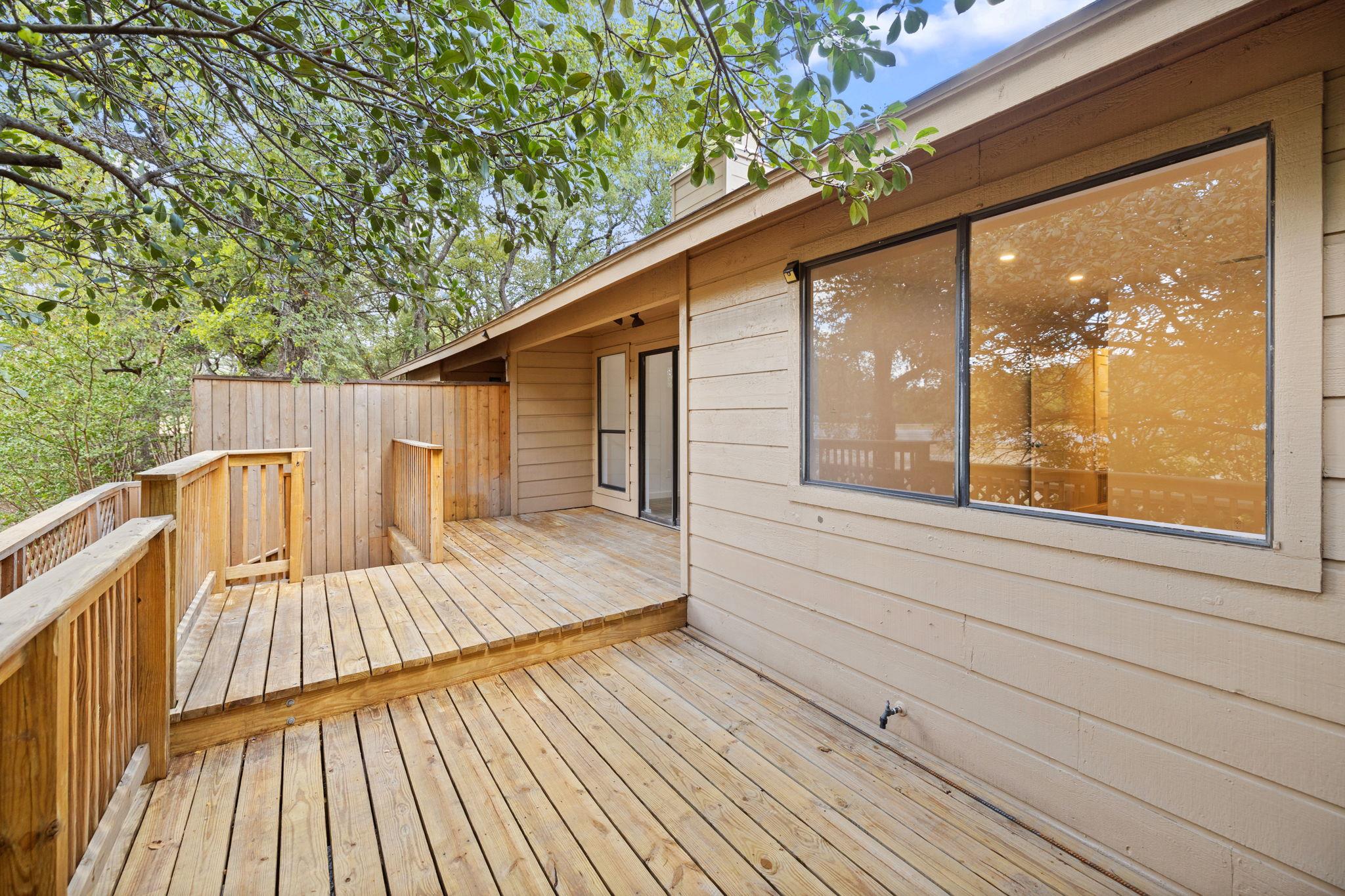 7211 Lakewood Dr # C111, Austin, TX 78750