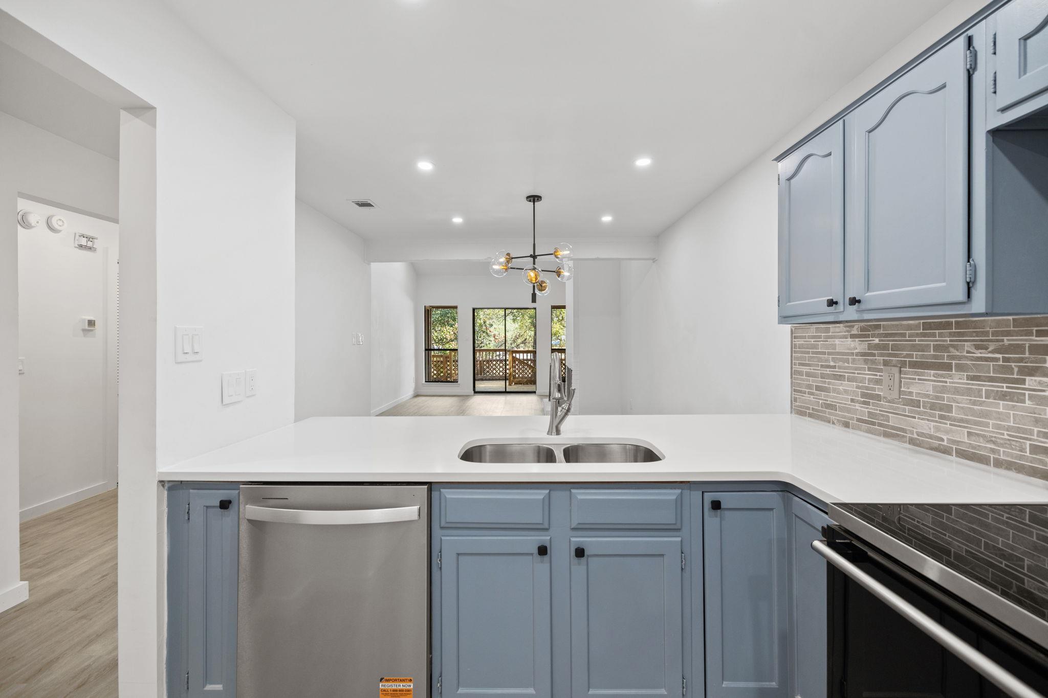 7211 Lakewood Dr # C111, Austin, TX 78750