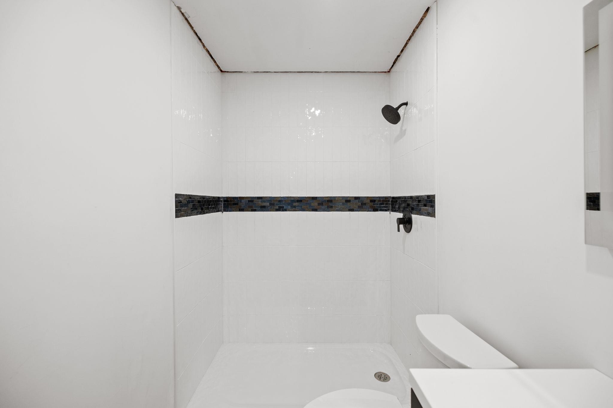 7211 Lakewood Dr # C111, Austin, TX 78750