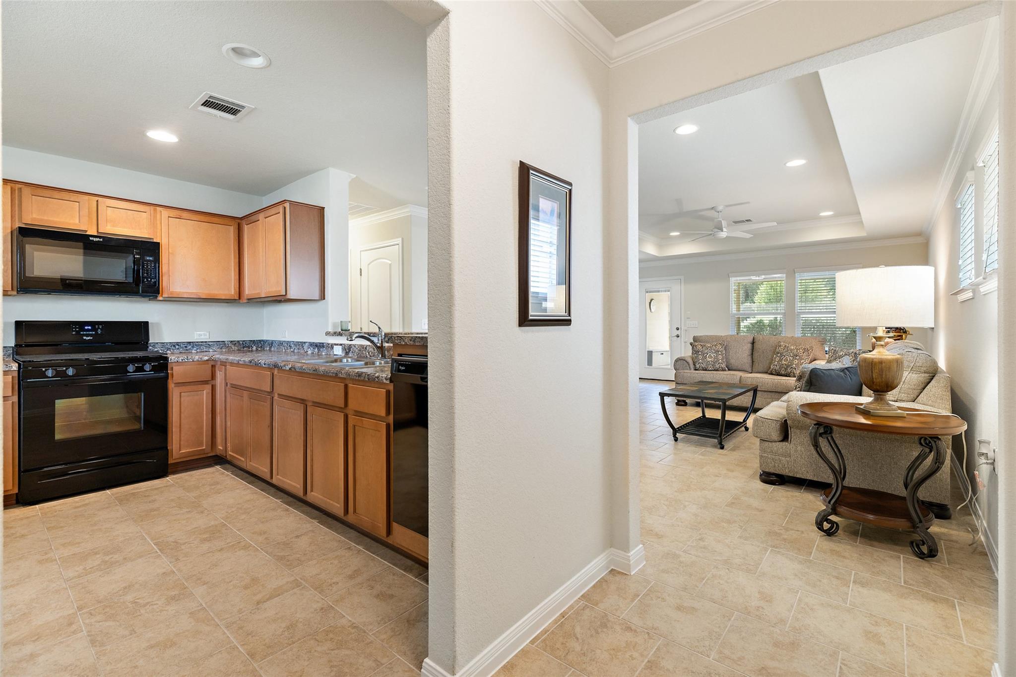 233 N Hobby St, Georgetown, TX 78633