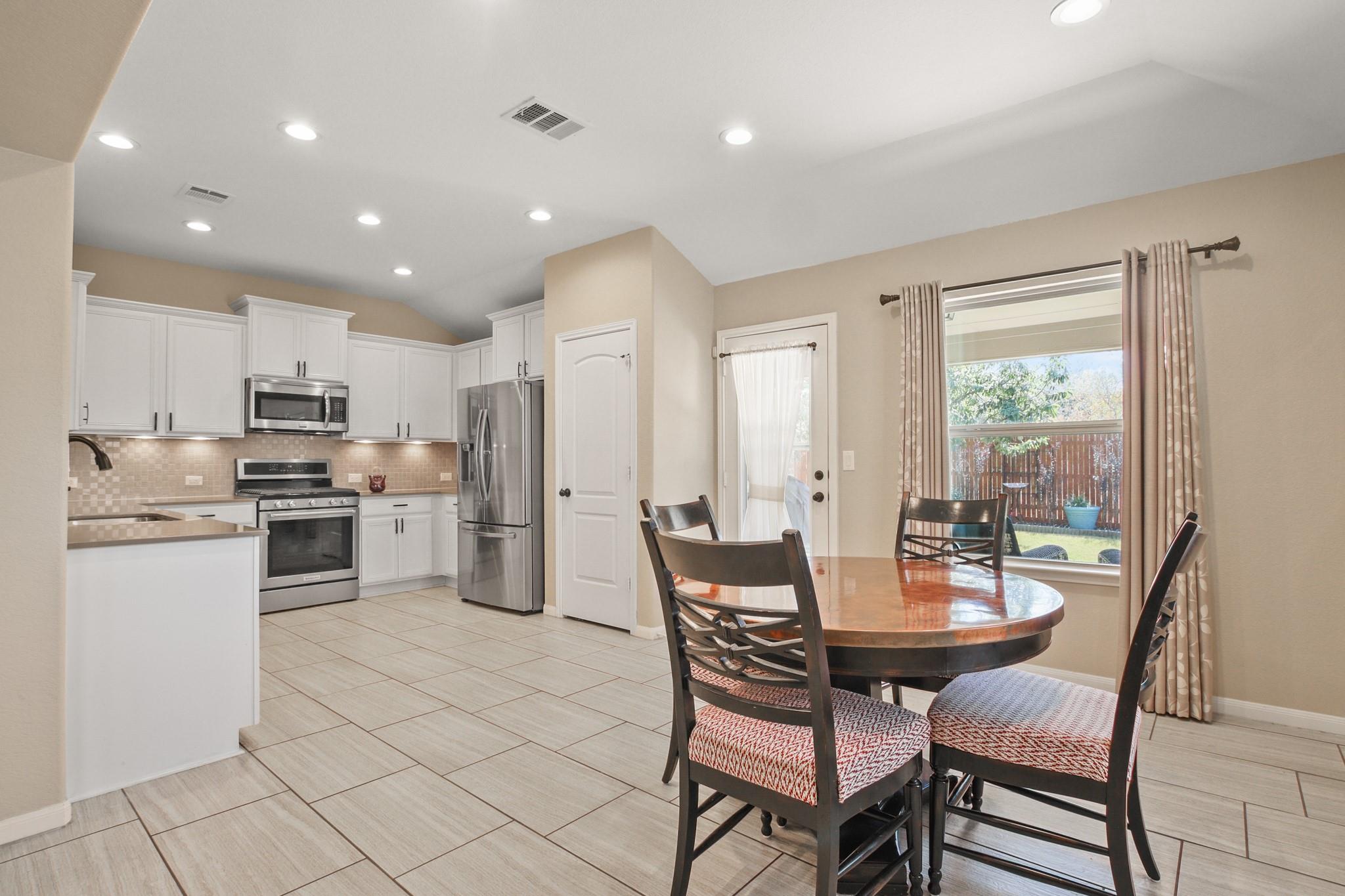 916 Palo Duro Loop, Round Rock, TX 78664