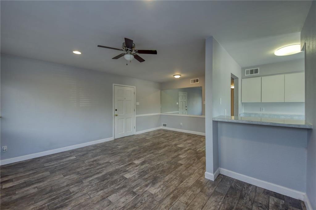 5801 Thunderbird St # B-20, Lago Vista, TX 78645