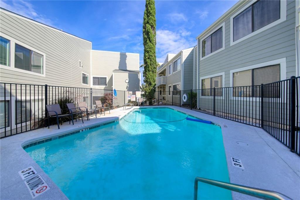 5801 Thunderbird St # B-20, Lago Vista, TX 78645