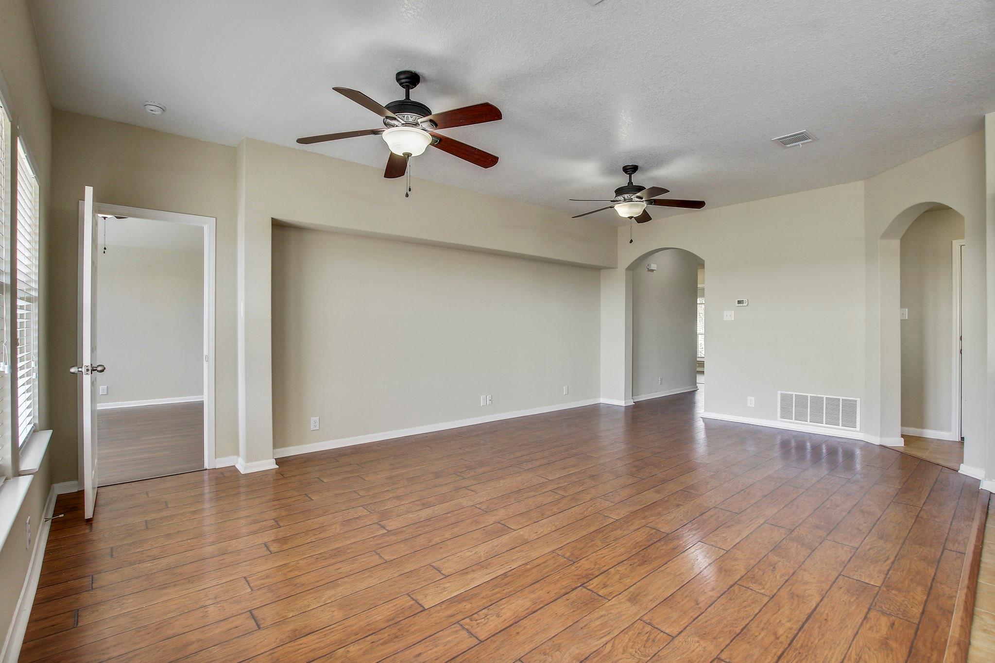 507 Teron Dr, San Marcos, TX 78666