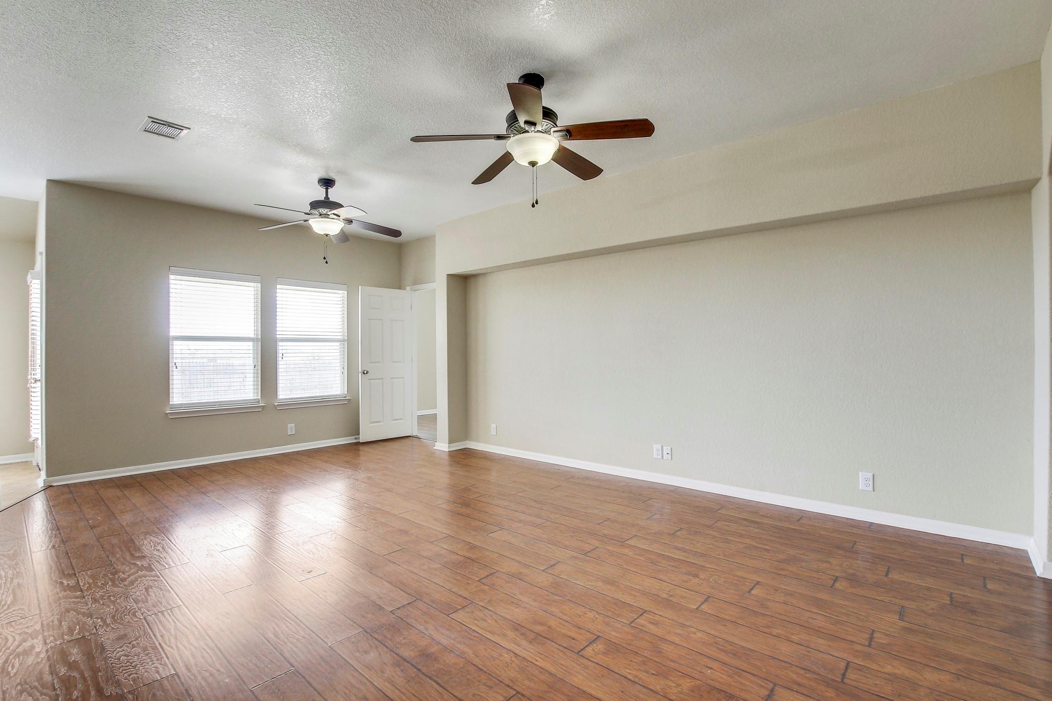 507 Teron Dr, San Marcos, TX 78666