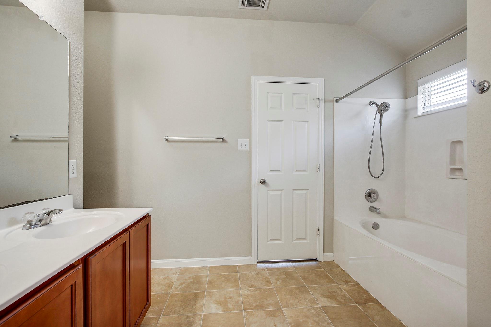 507 Teron Dr, San Marcos, TX 78666